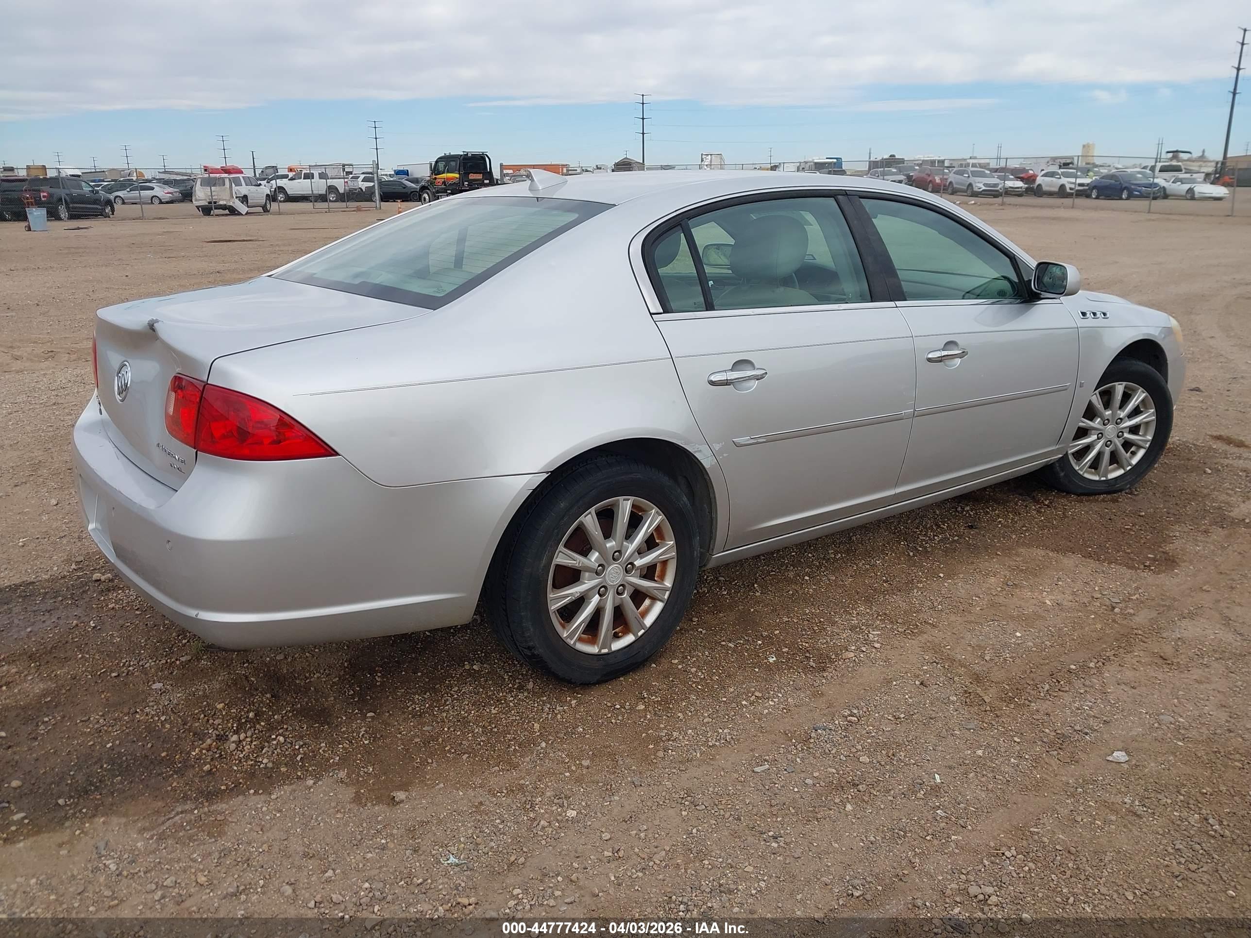 BUICK LUCERNE image 4