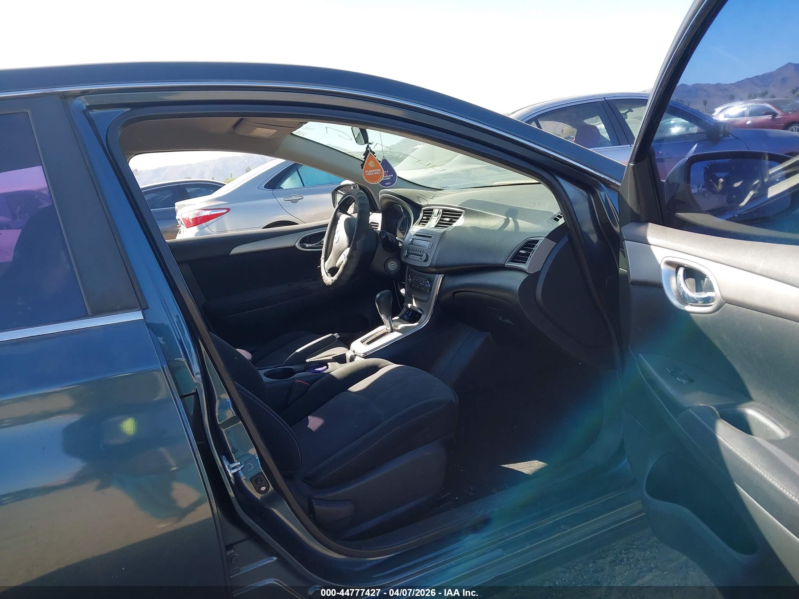 NISSAN SENTRA image 5