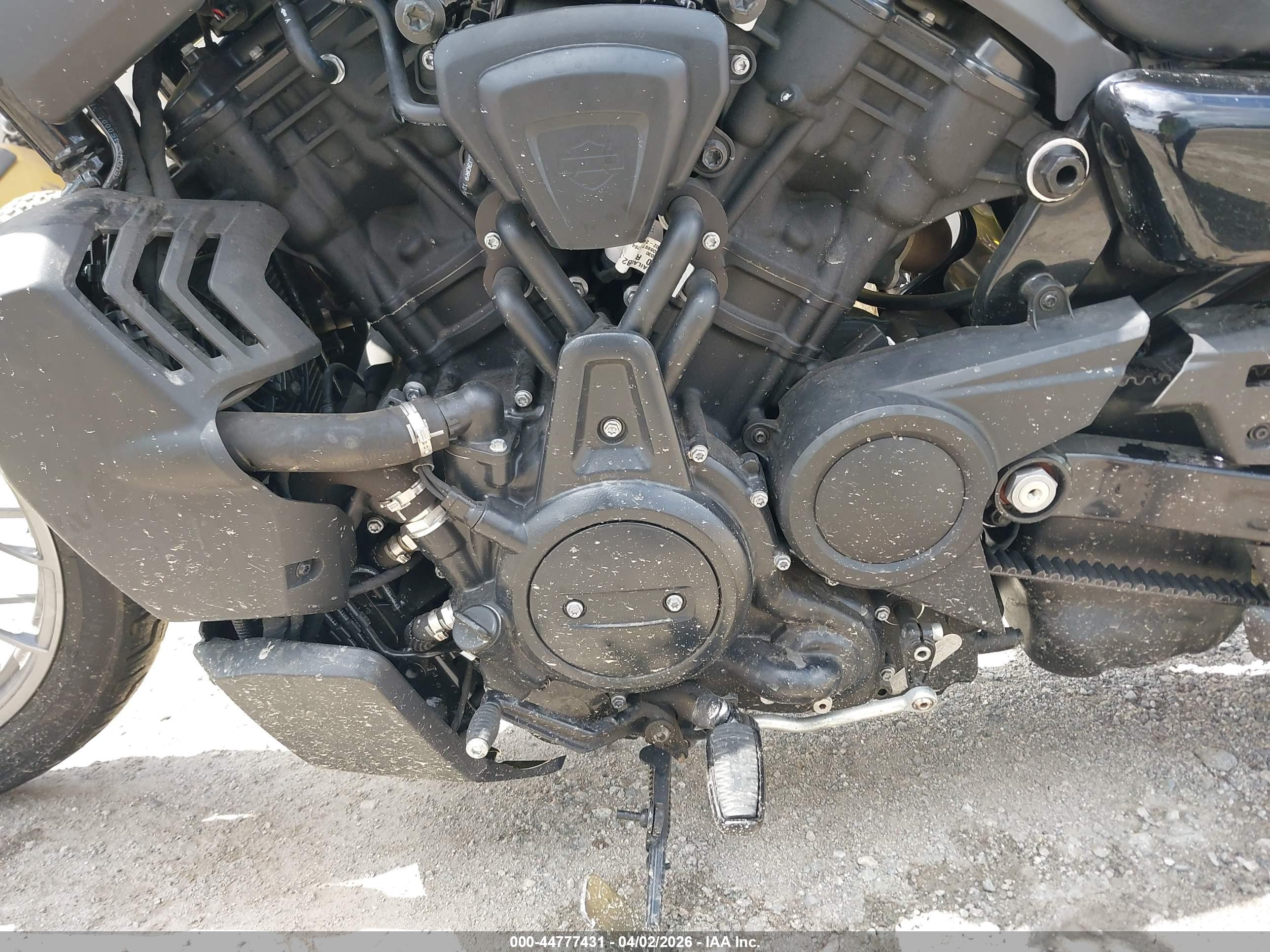 HARLEY-DAVIDSON RH975 image 9
