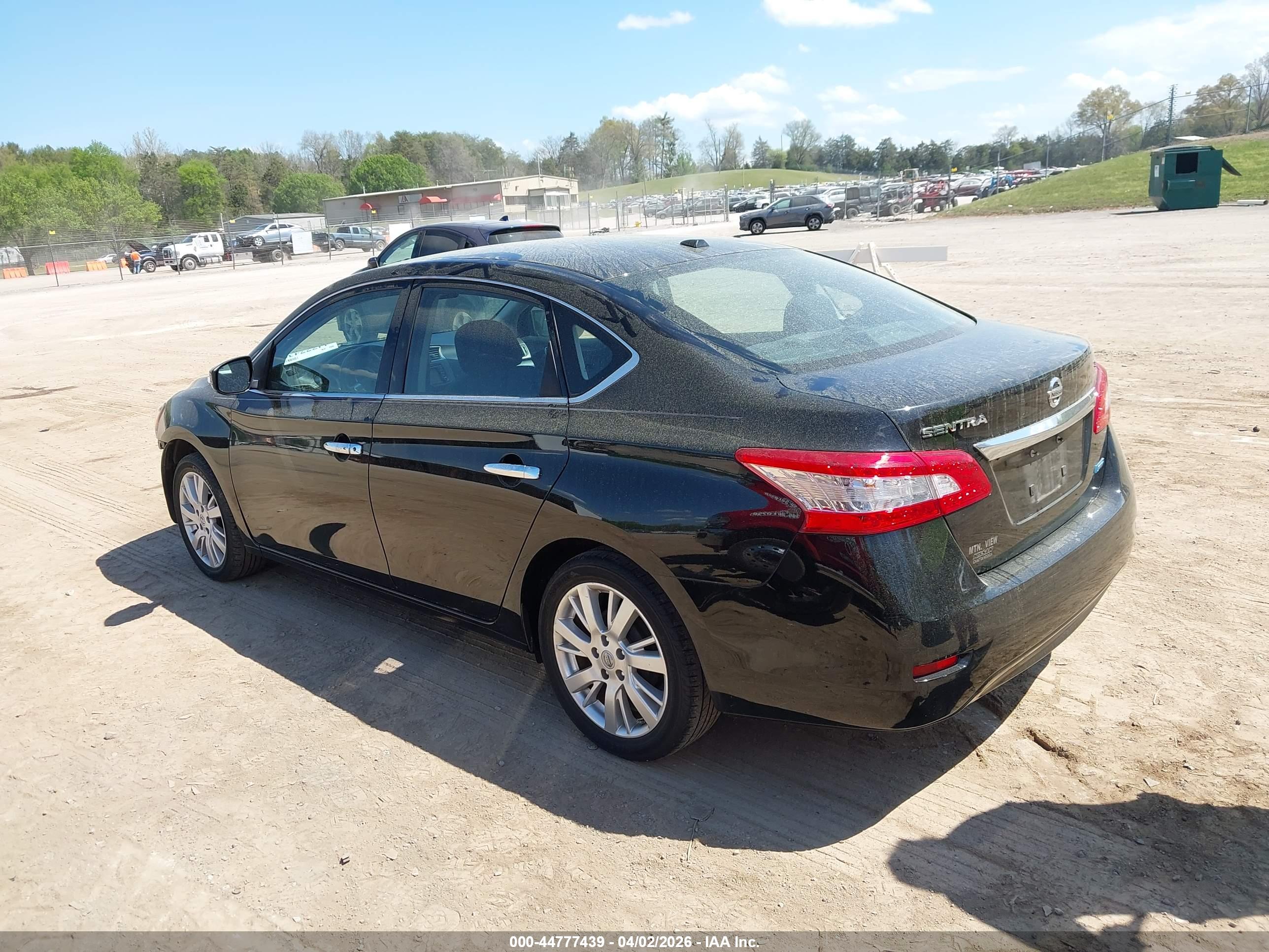 NISSAN SENTRA image 3