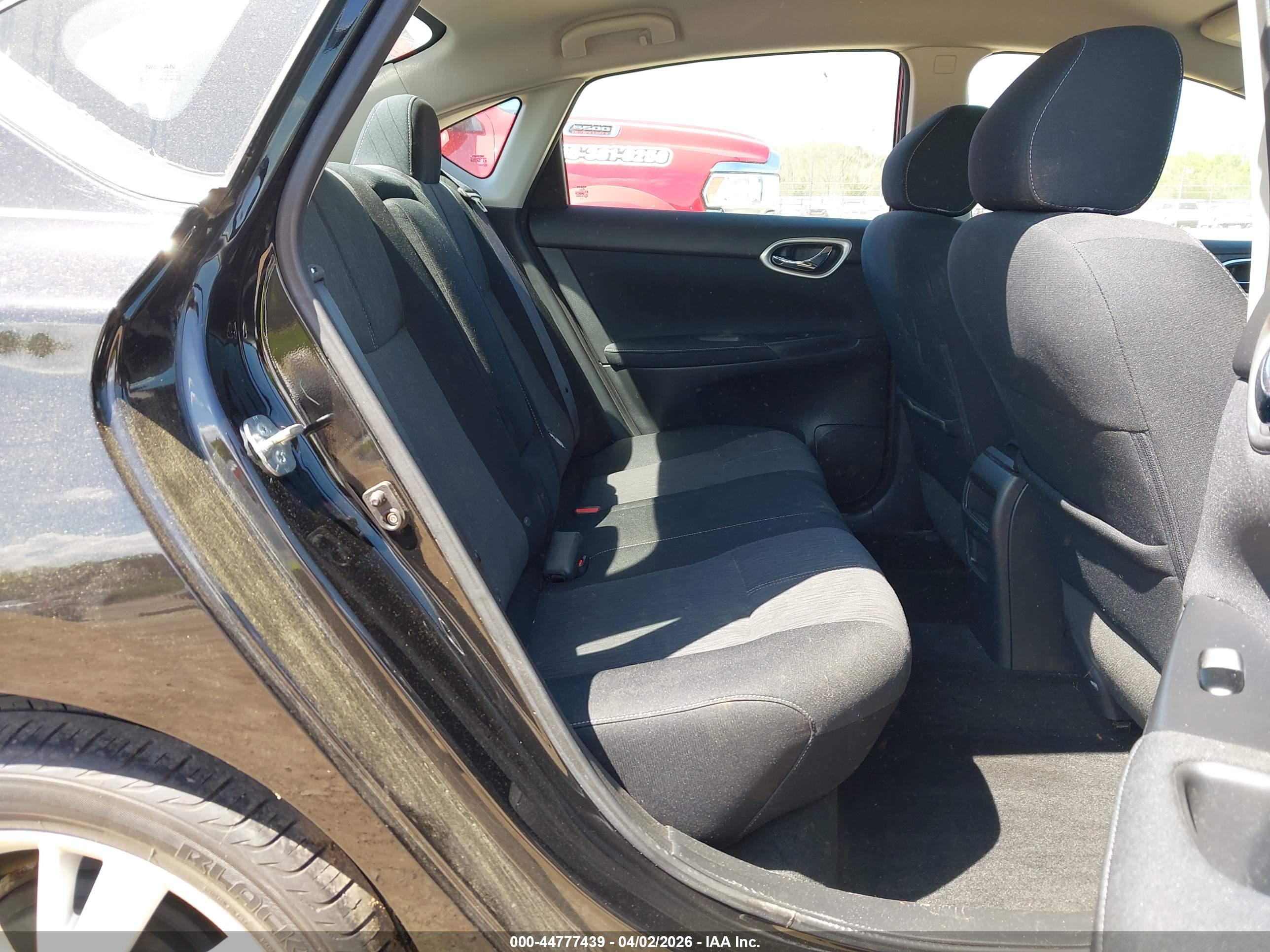 NISSAN SENTRA image 8