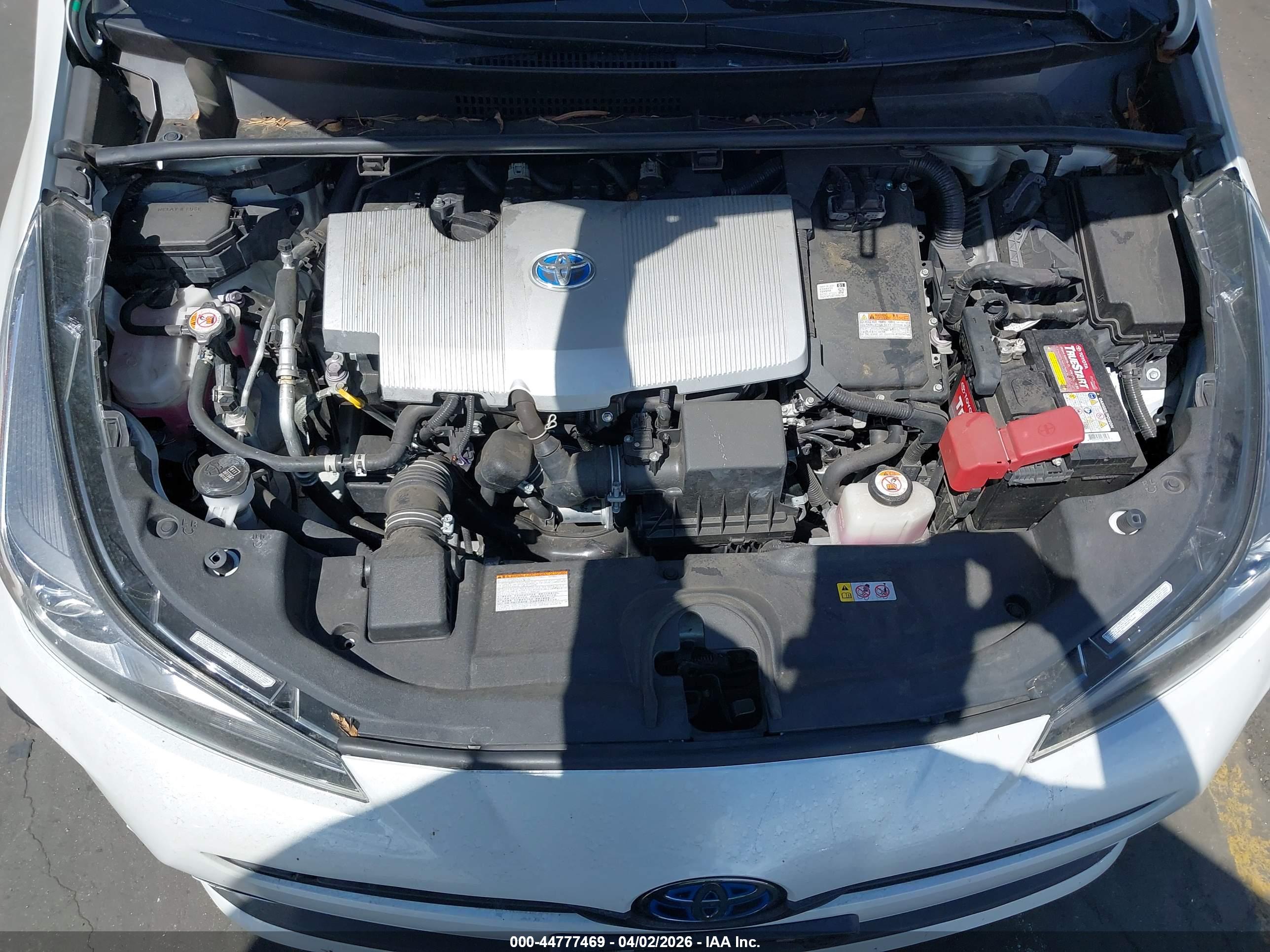 TOYOTA PRIUS image 10