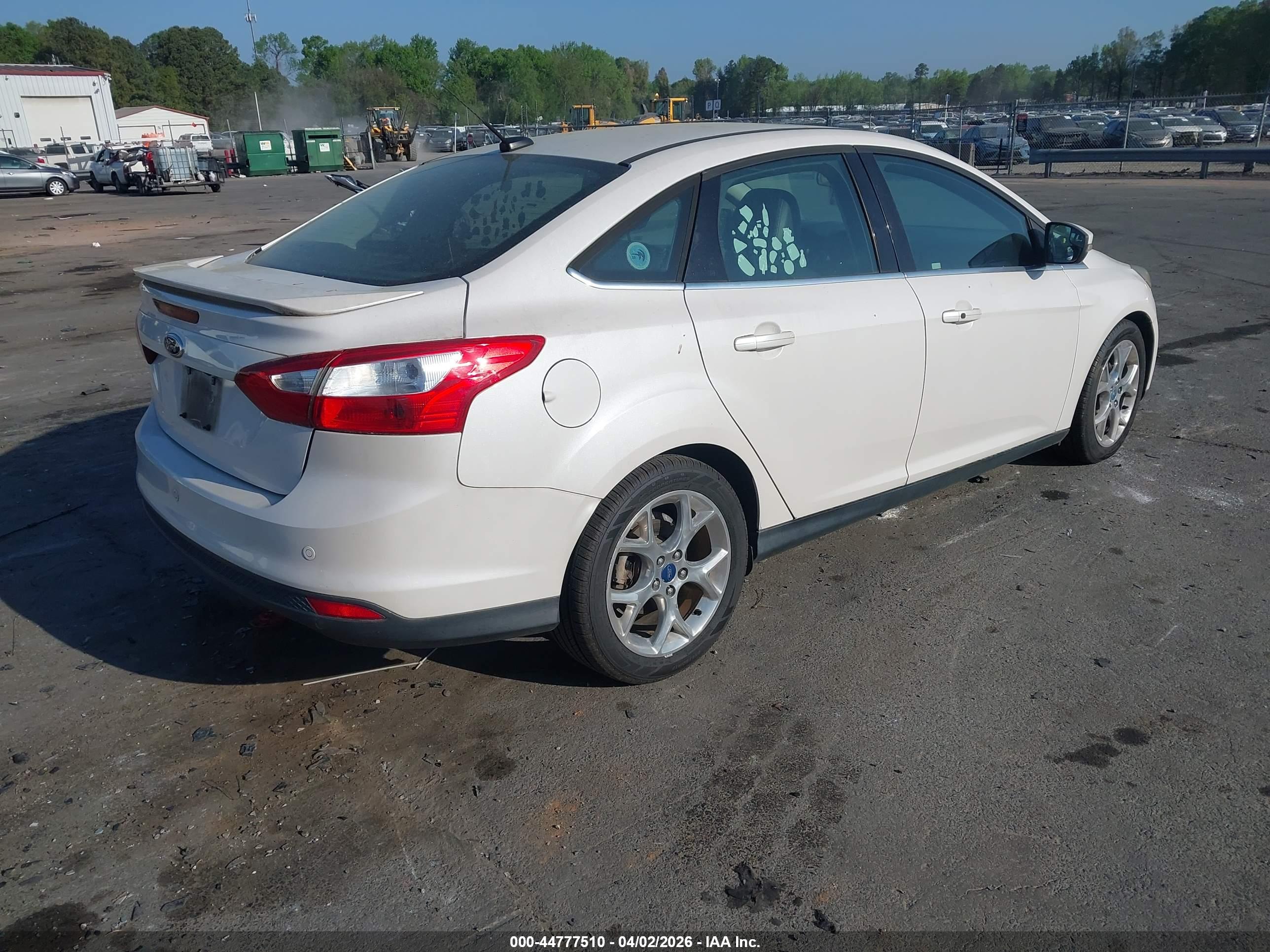 FORD FOCUS image 4