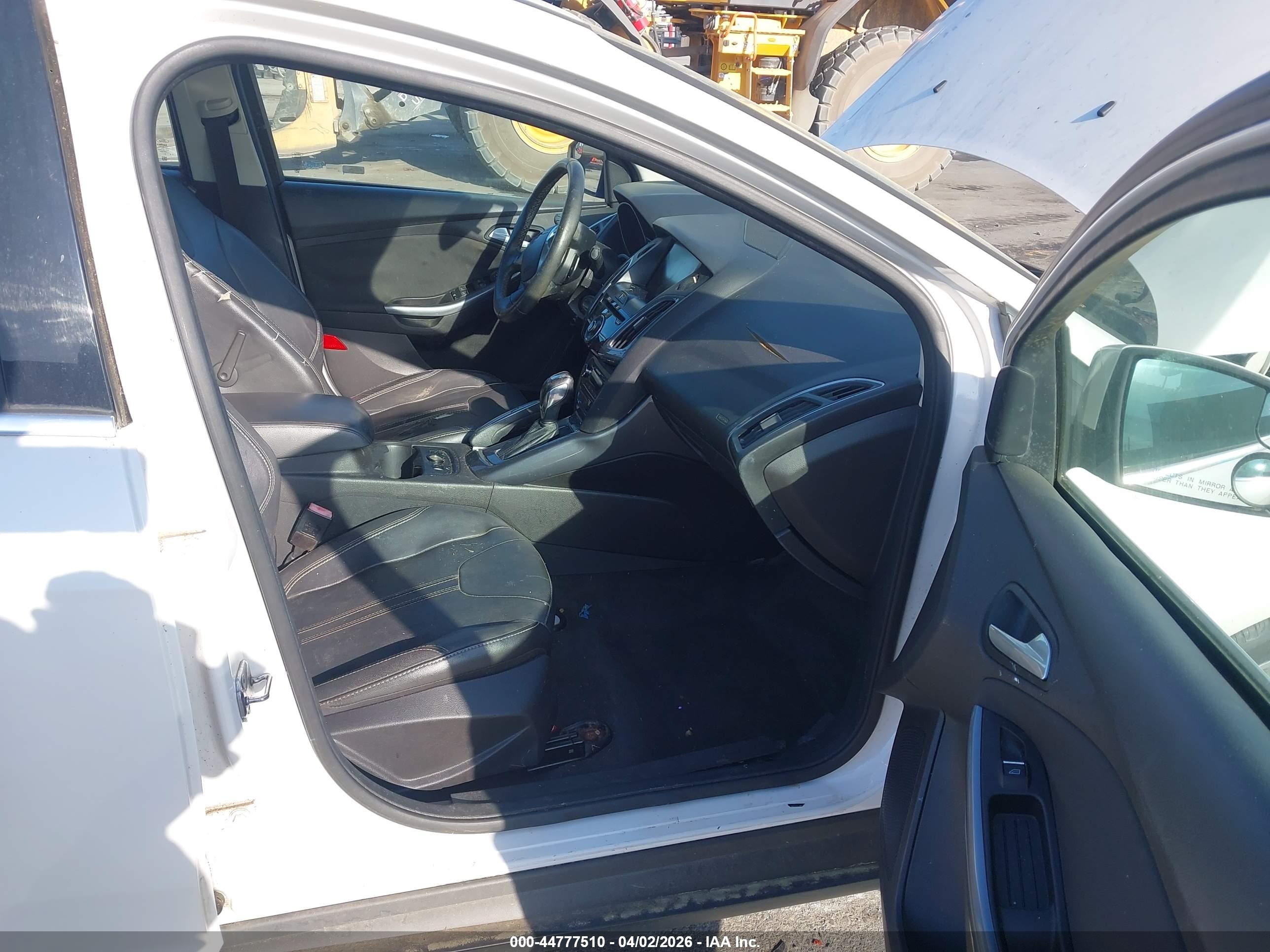FORD FOCUS image 5
