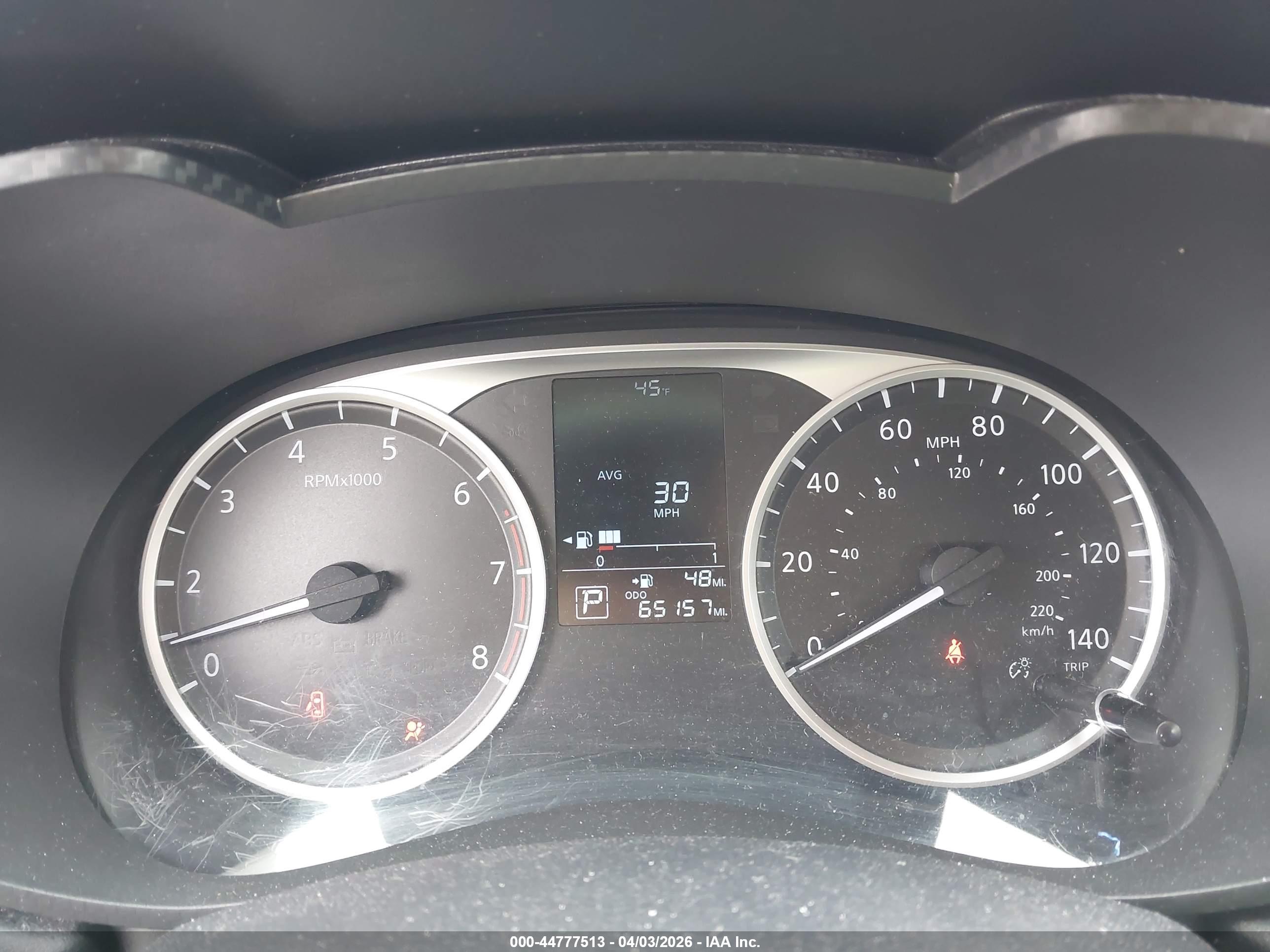 NISSAN VERSA image 7