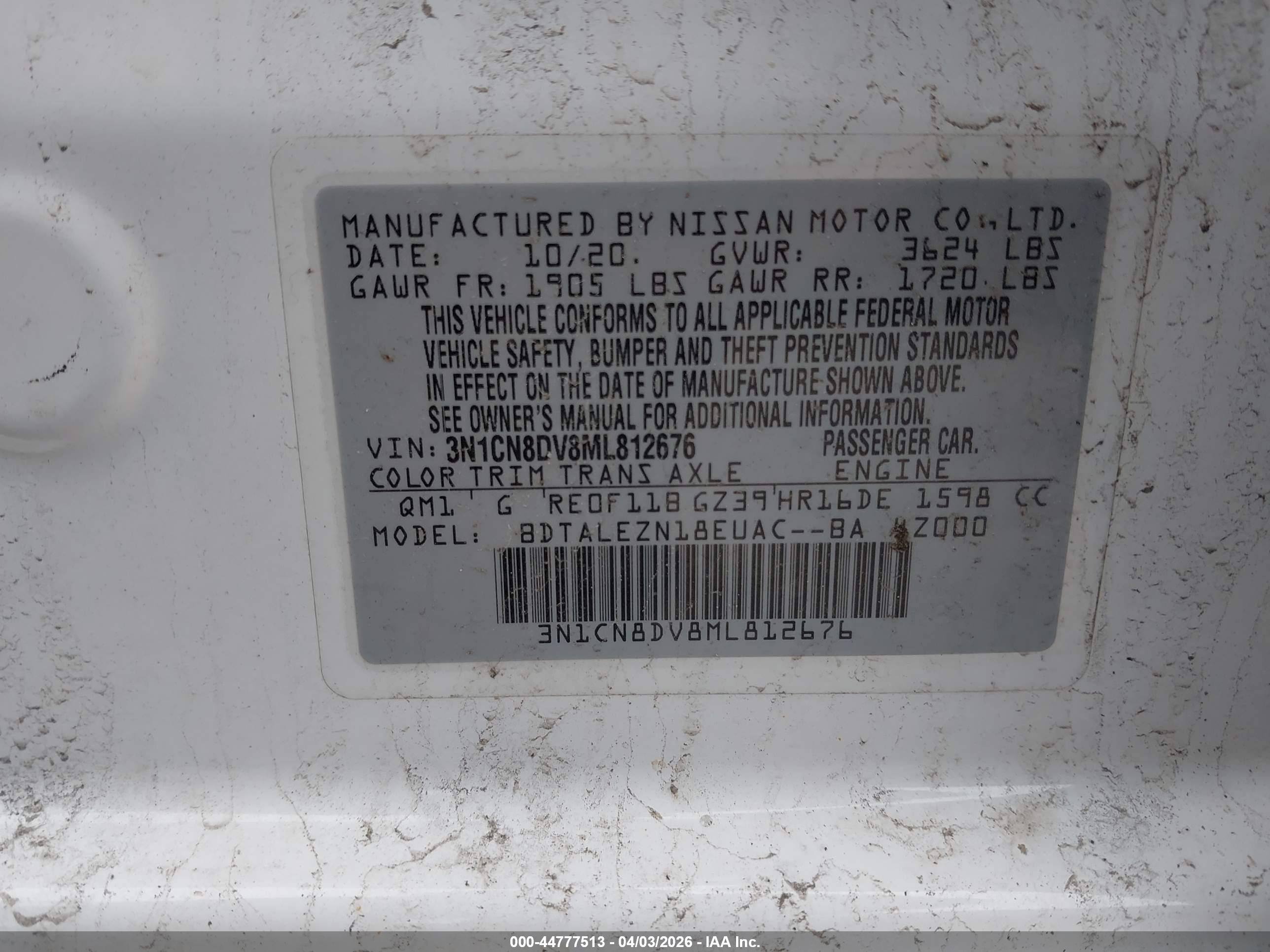 NISSAN VERSA image 9