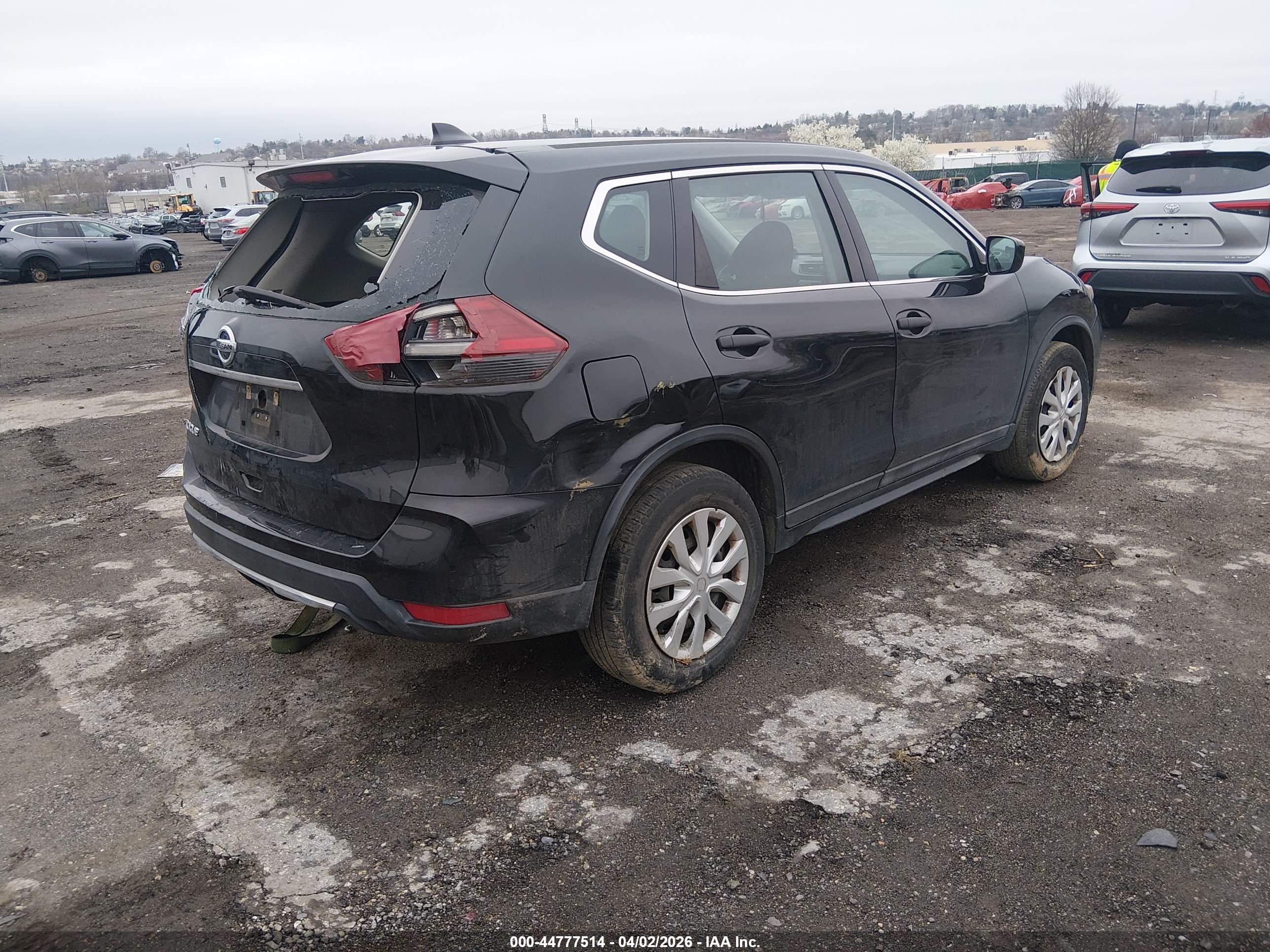 NISSAN ROGUE image 4