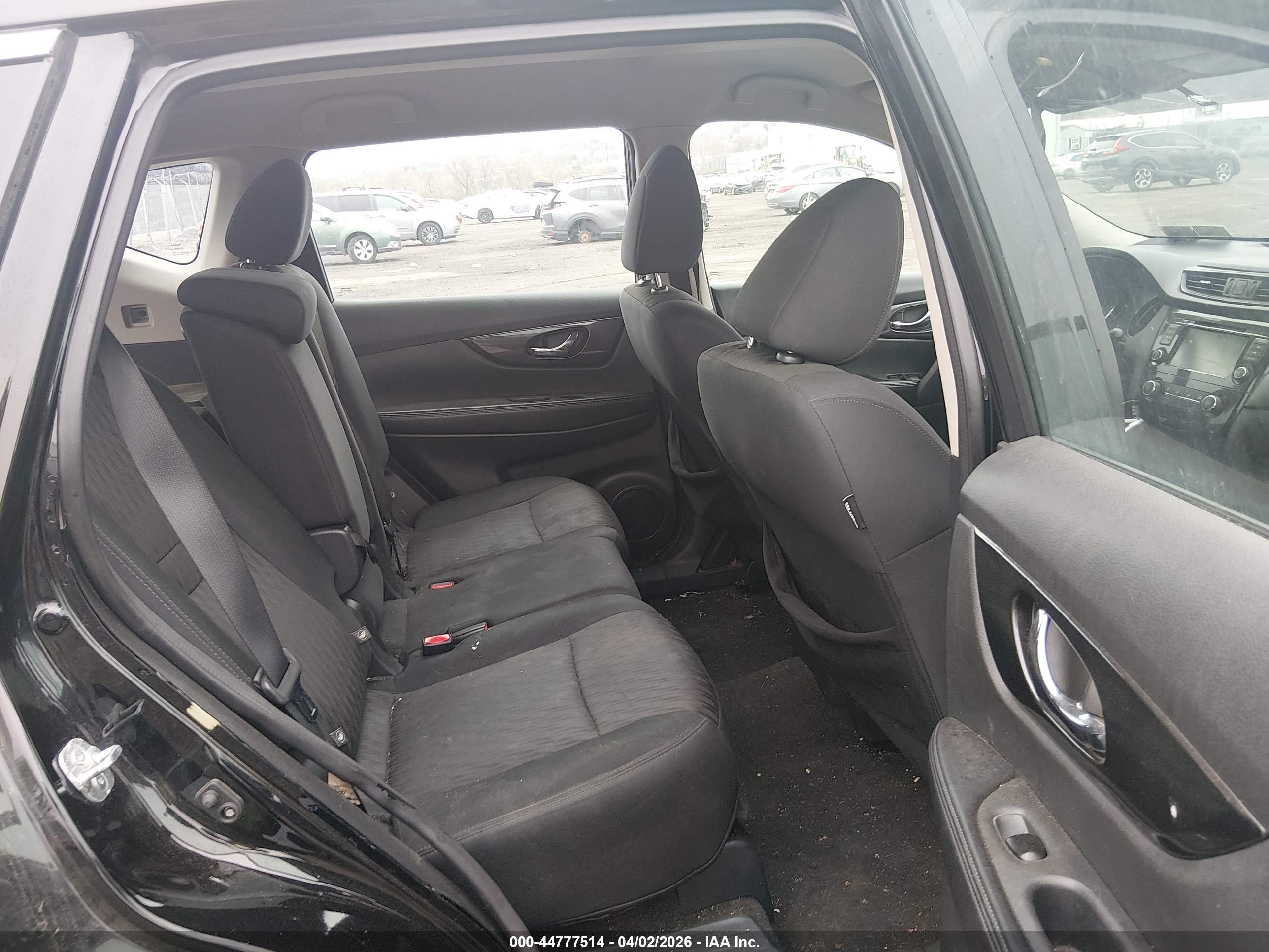NISSAN ROGUE image 8