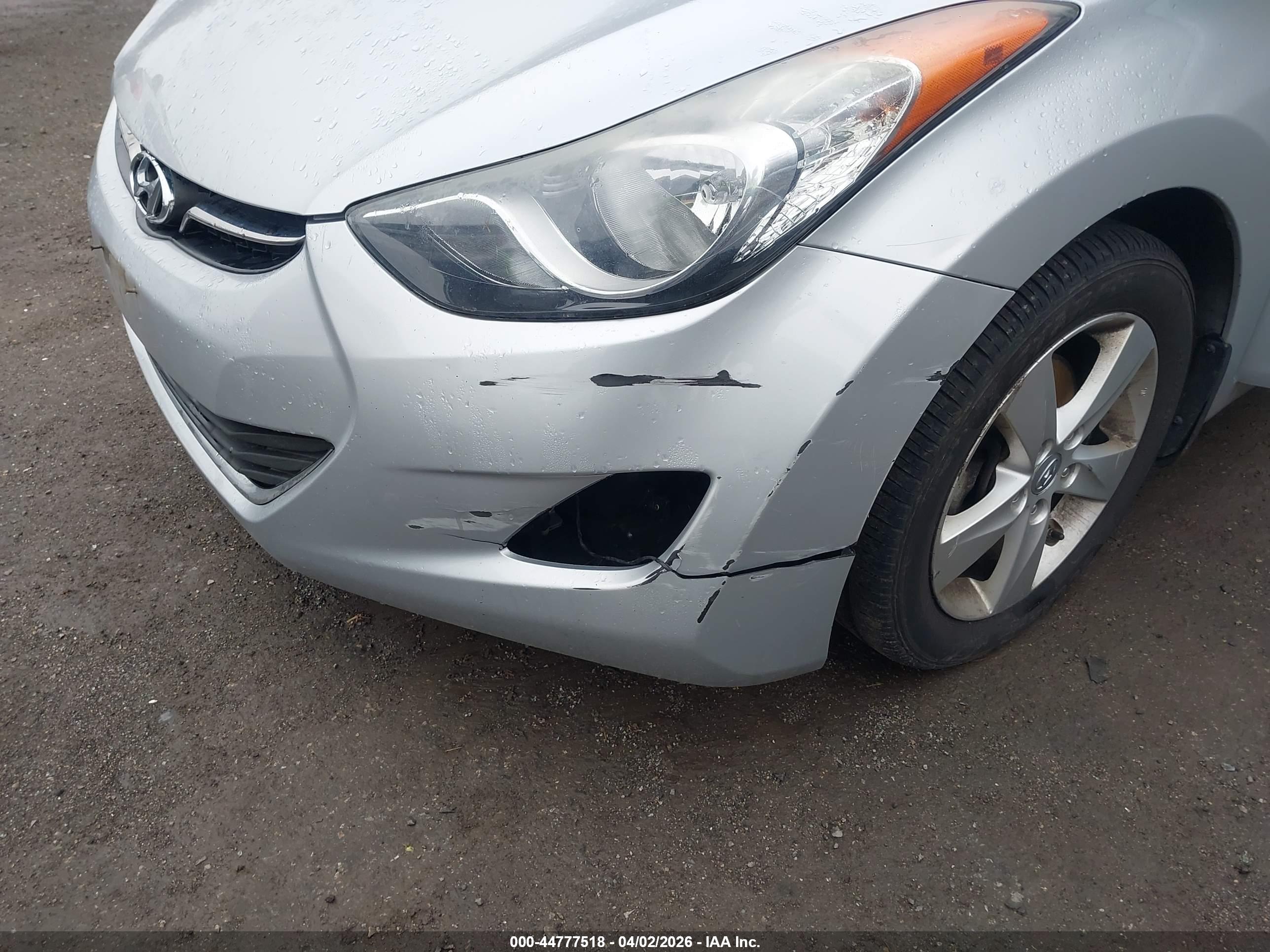 HYUNDAI ELANTRA image 6