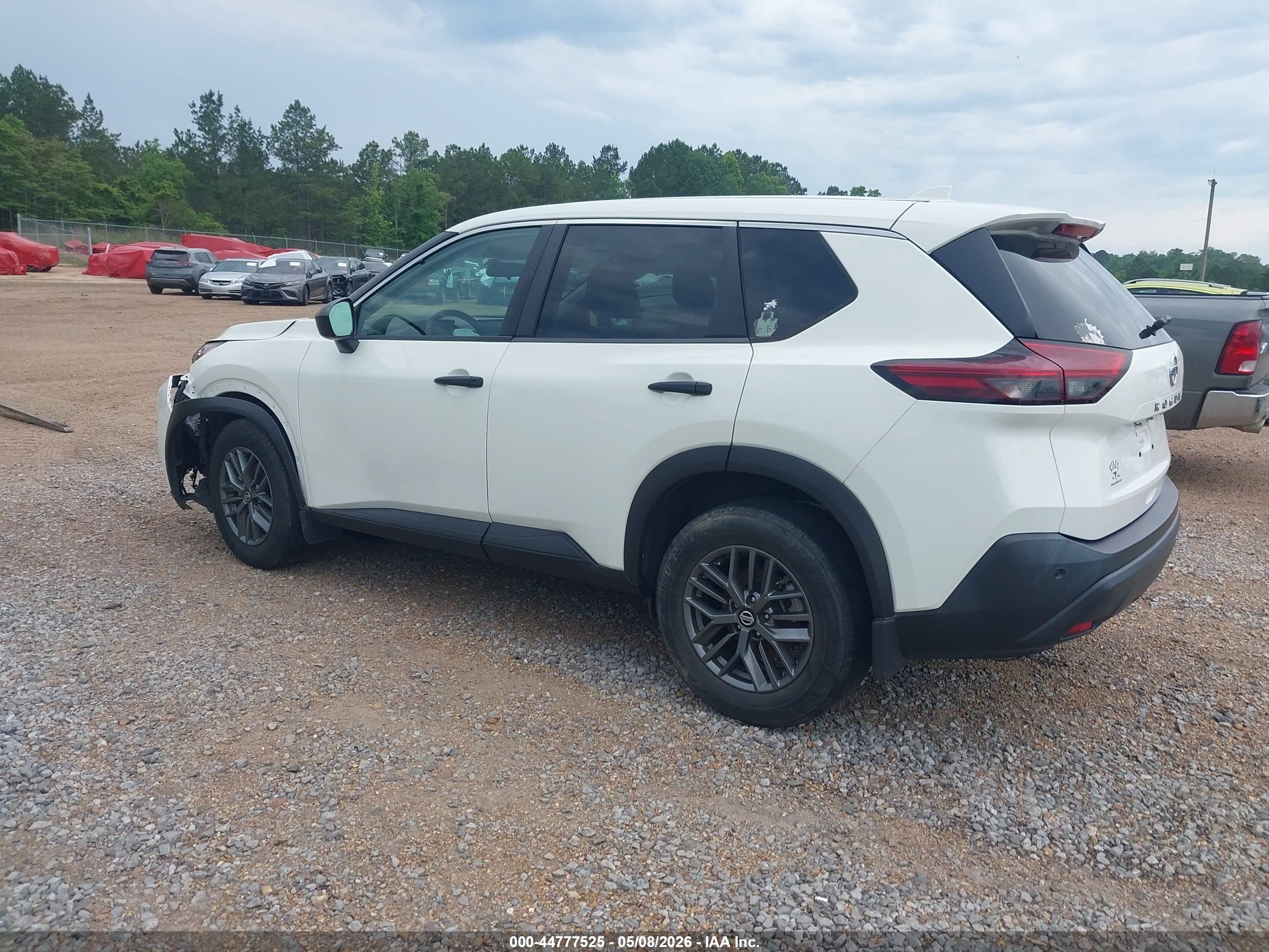 NISSAN ROGUE image 3