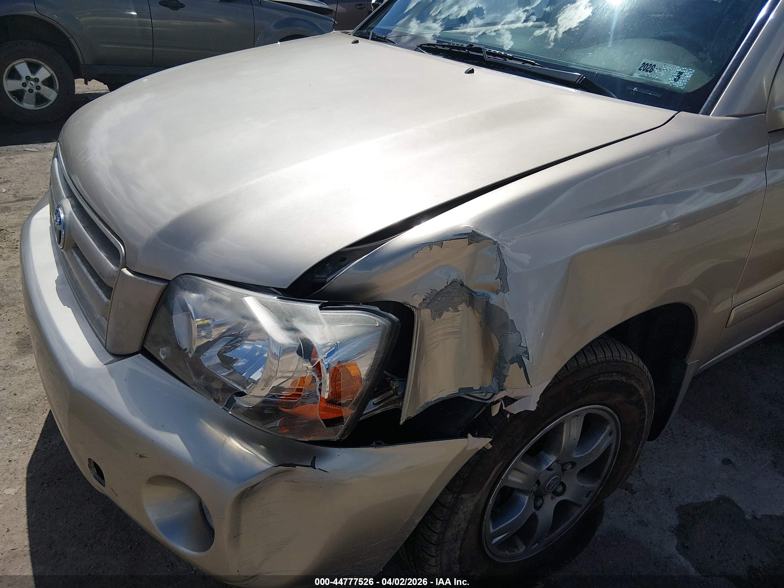 TOYOTA HIGHLANDER image 6