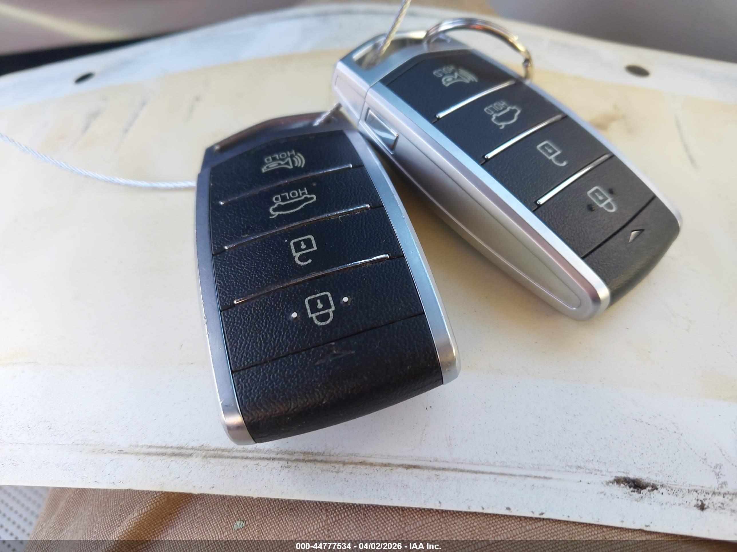GENESIS G90 image 11
