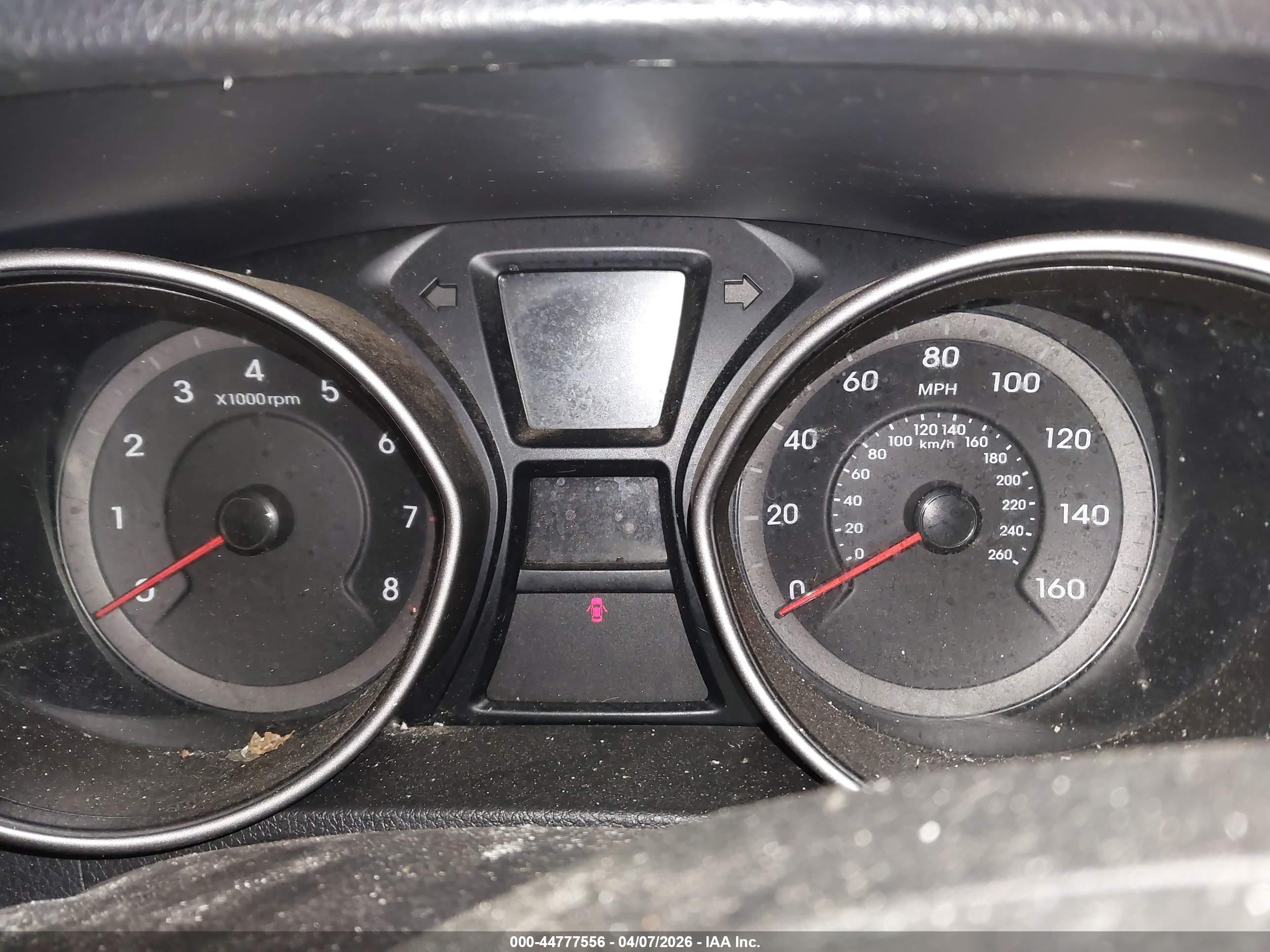 HYUNDAI ELANTRA image 7