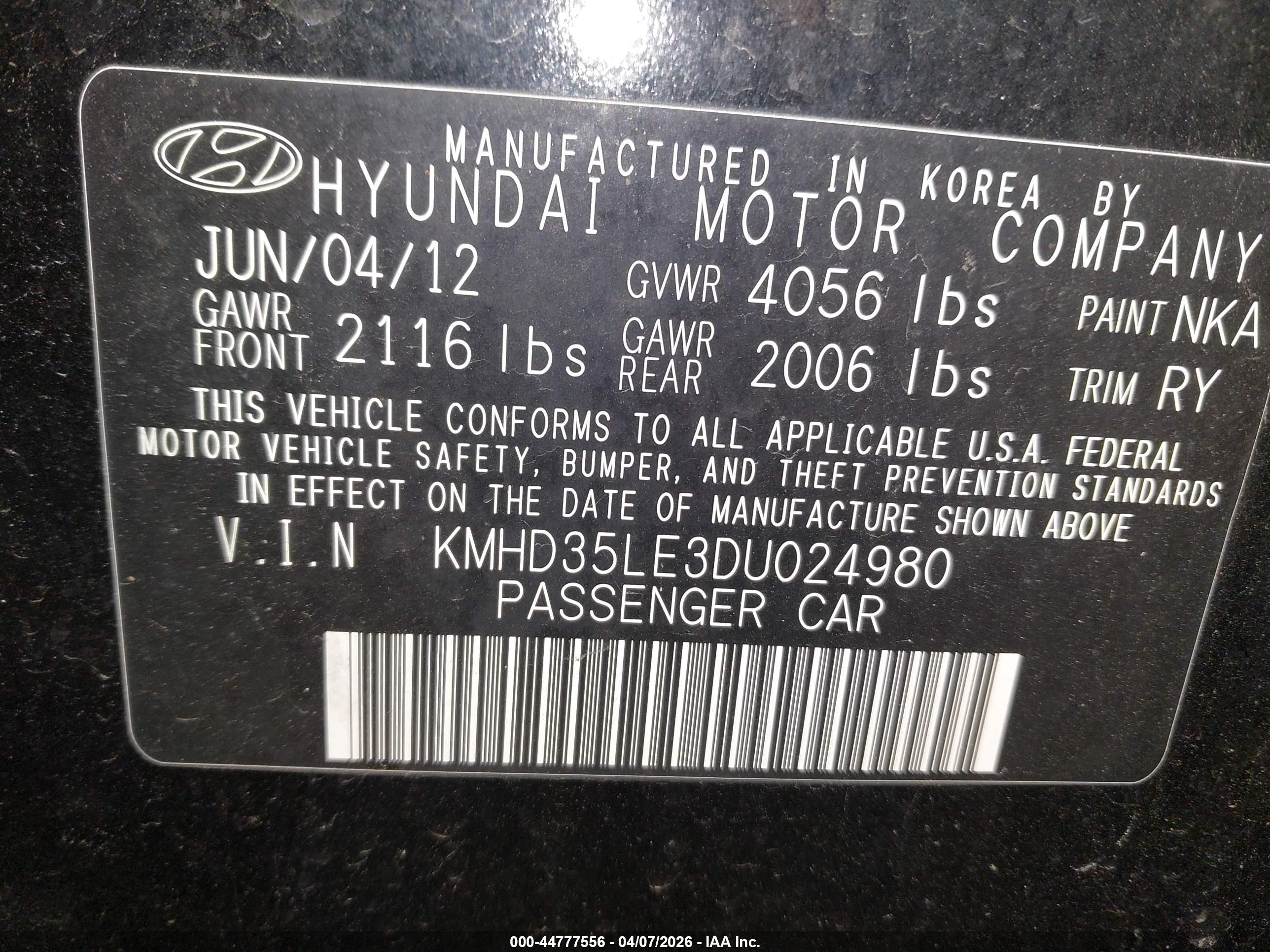 HYUNDAI ELANTRA image 9
