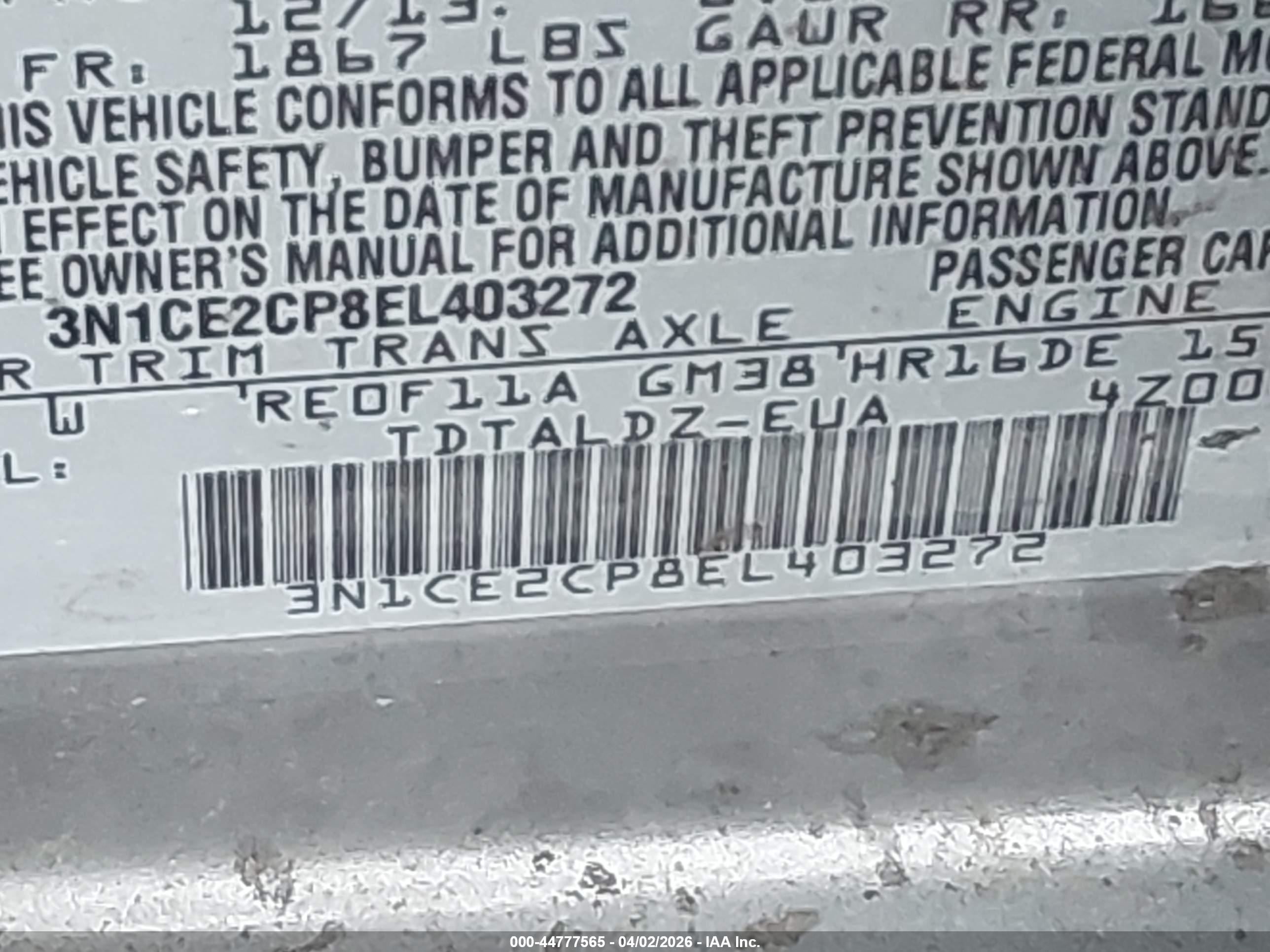 NISSAN VERSA image 9