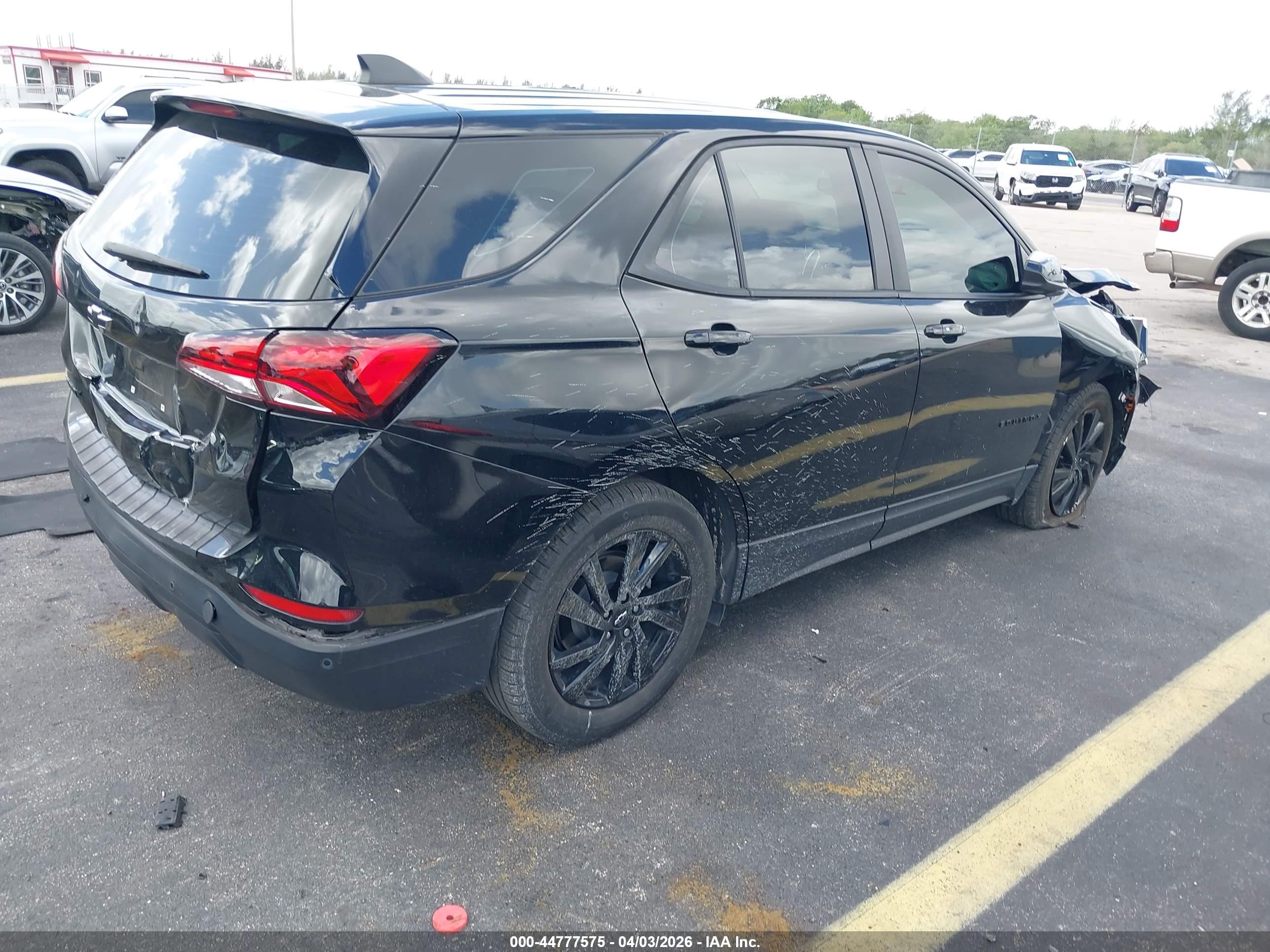 CHEVROLET EQUINOX image 4