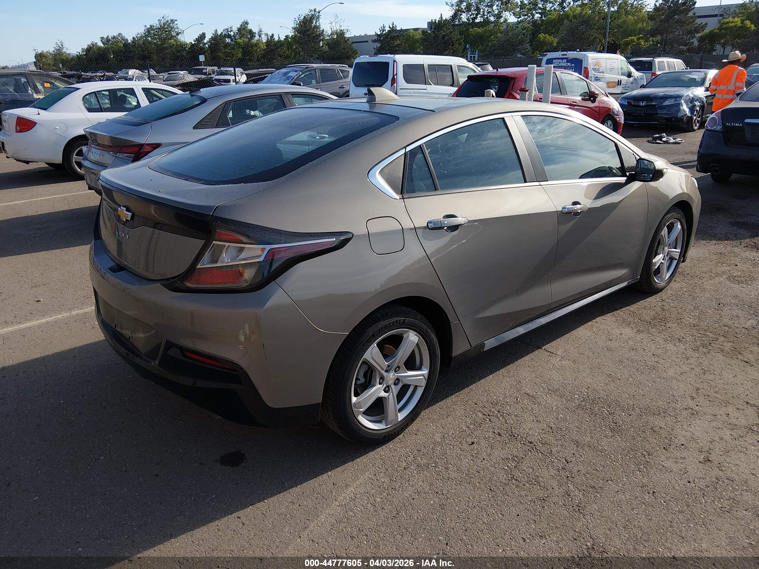CHEVROLET VOLT image 4