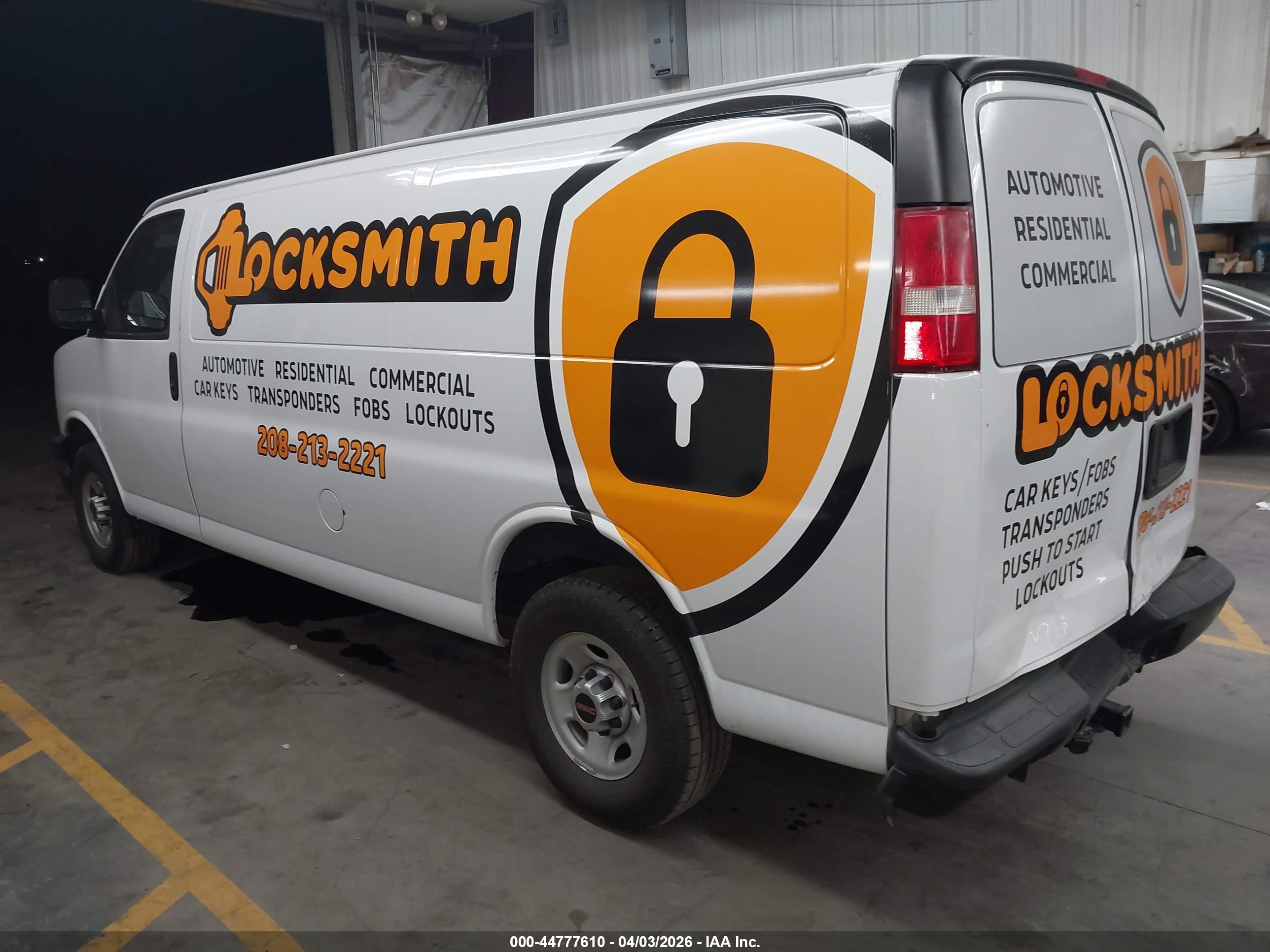 GMC SAVANA image 3