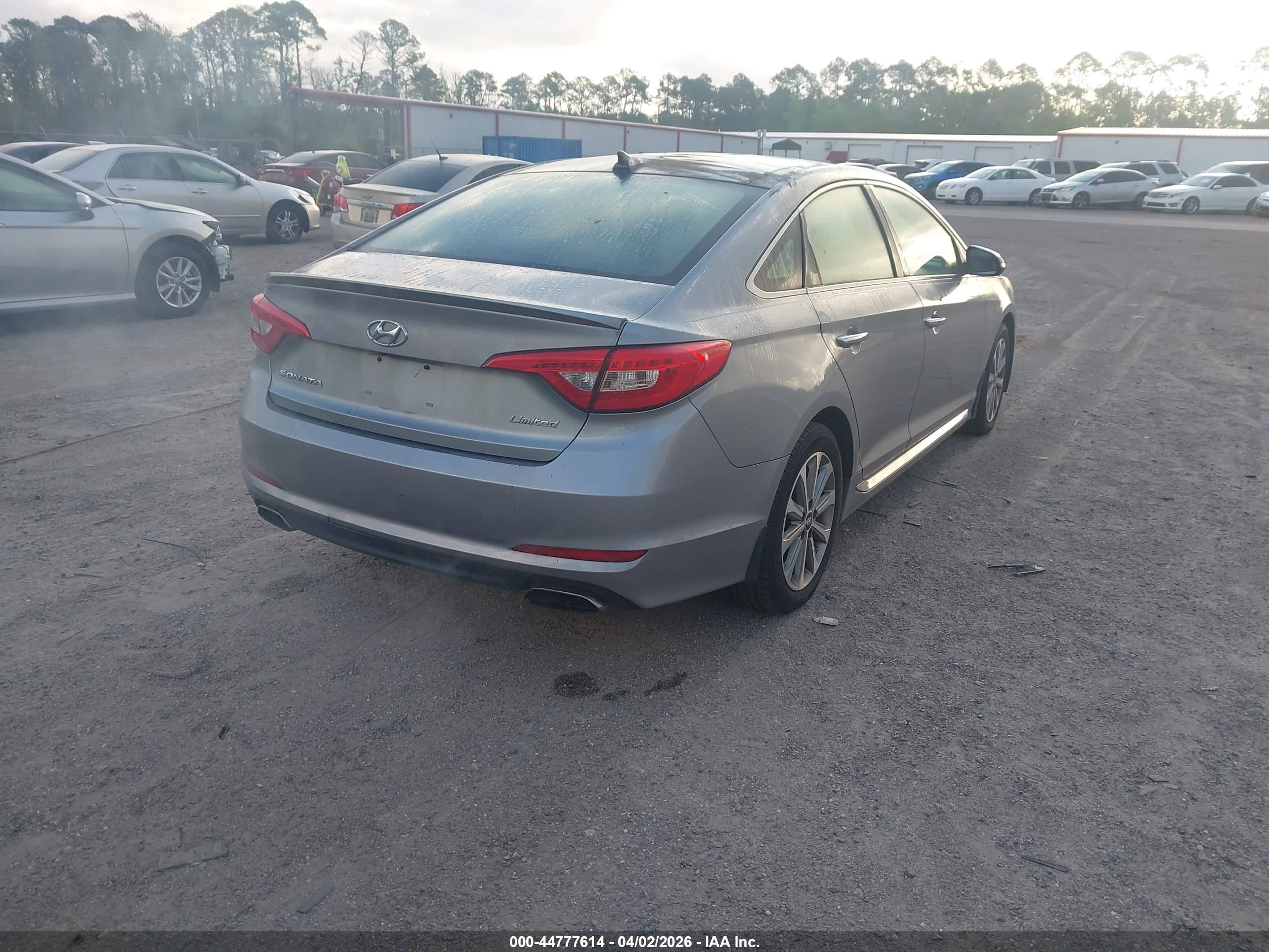 HYUNDAI SONATA image 4