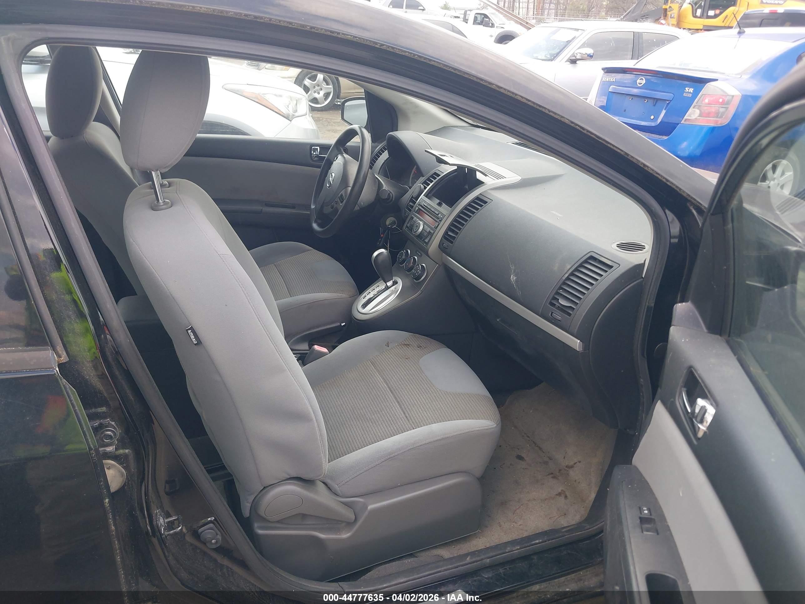NISSAN SENTRA image 5
