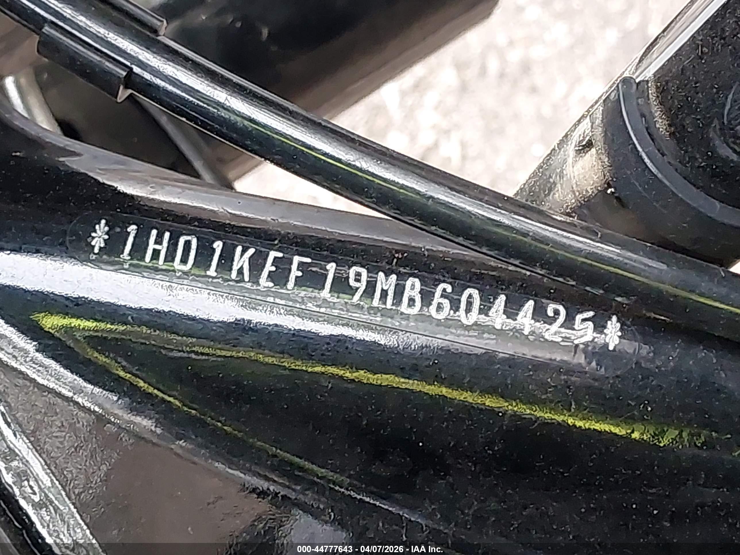 HARLEY-DAVIDSON FLHTK image 10