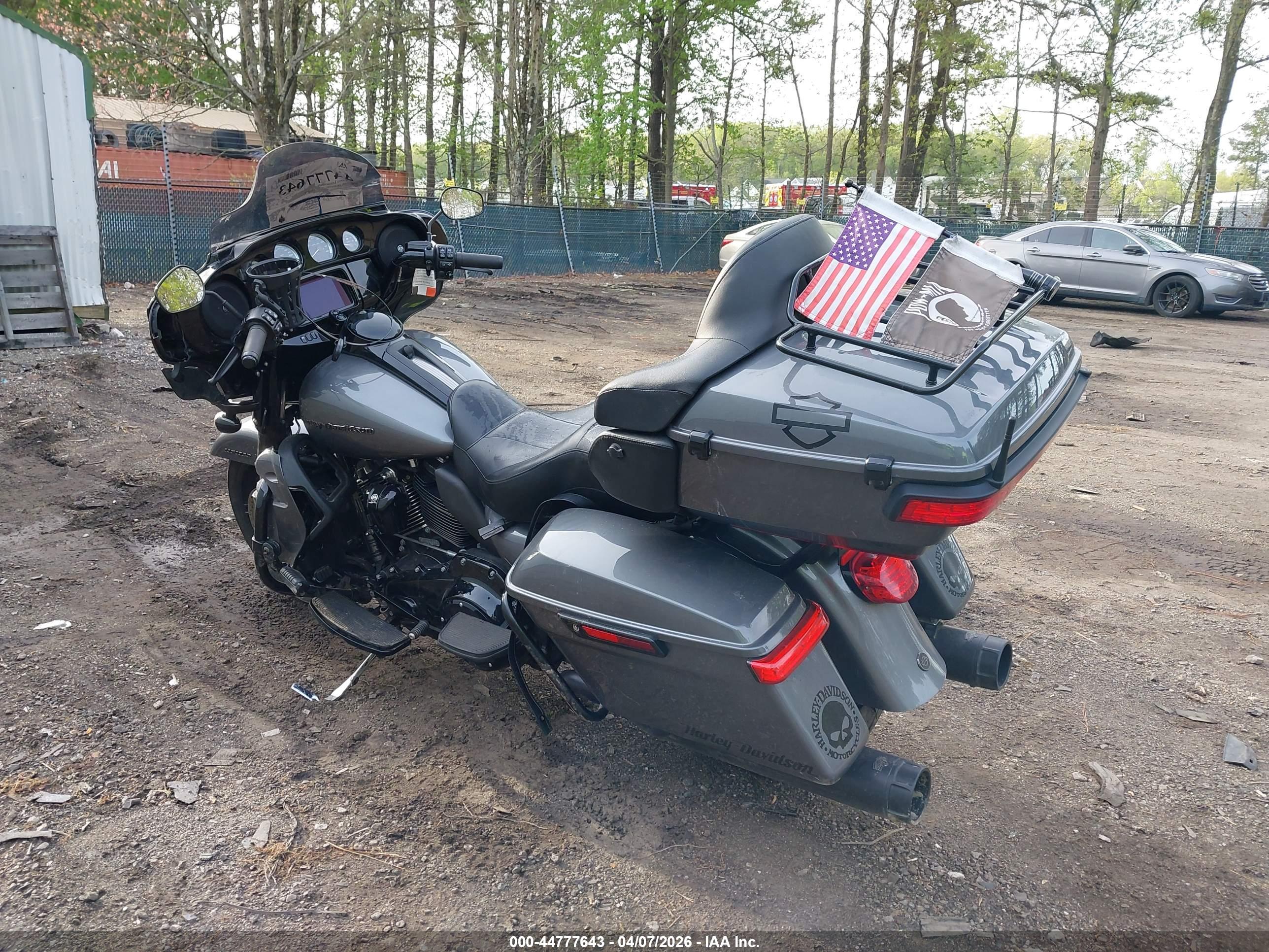 HARLEY-DAVIDSON FLHTK image 3