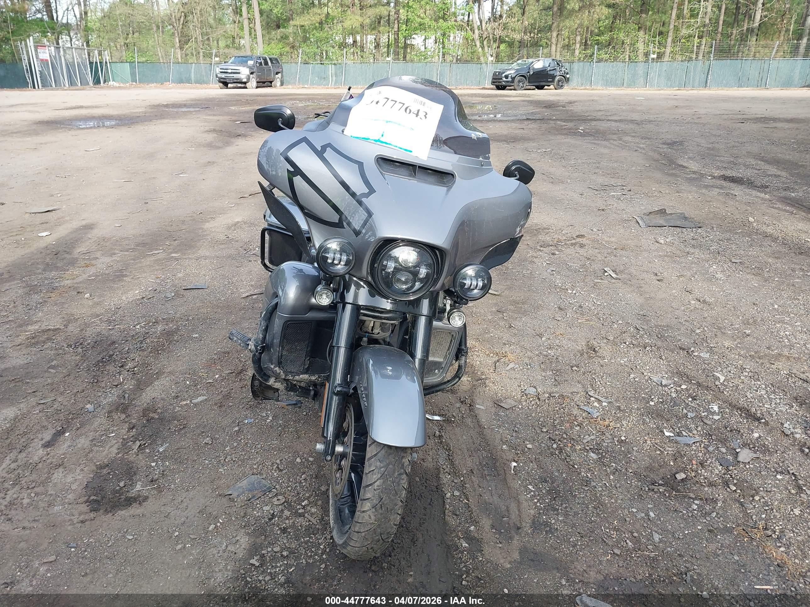 HARLEY-DAVIDSON FLHTK image 5