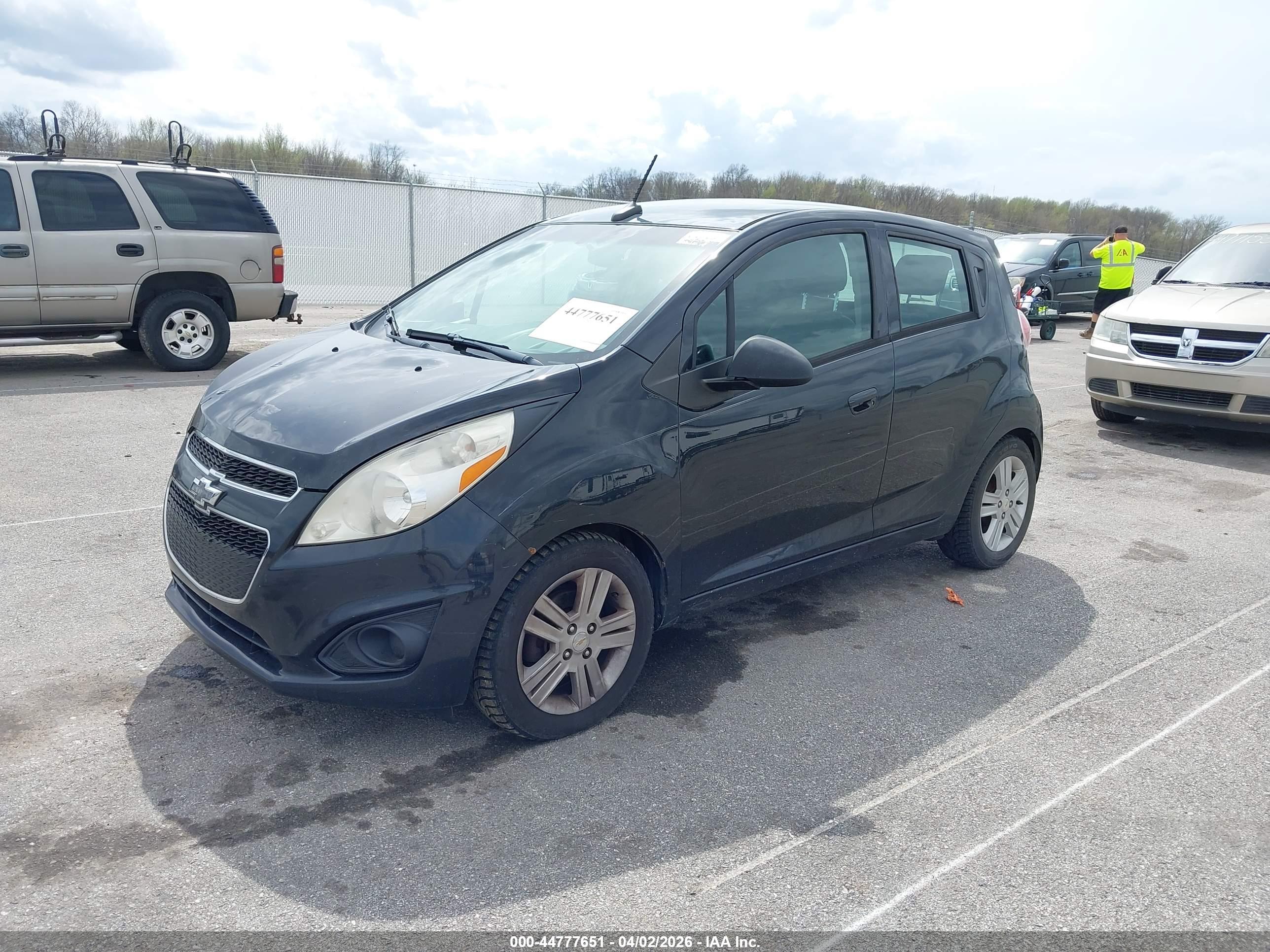 CHEVROLET SPARK image 2