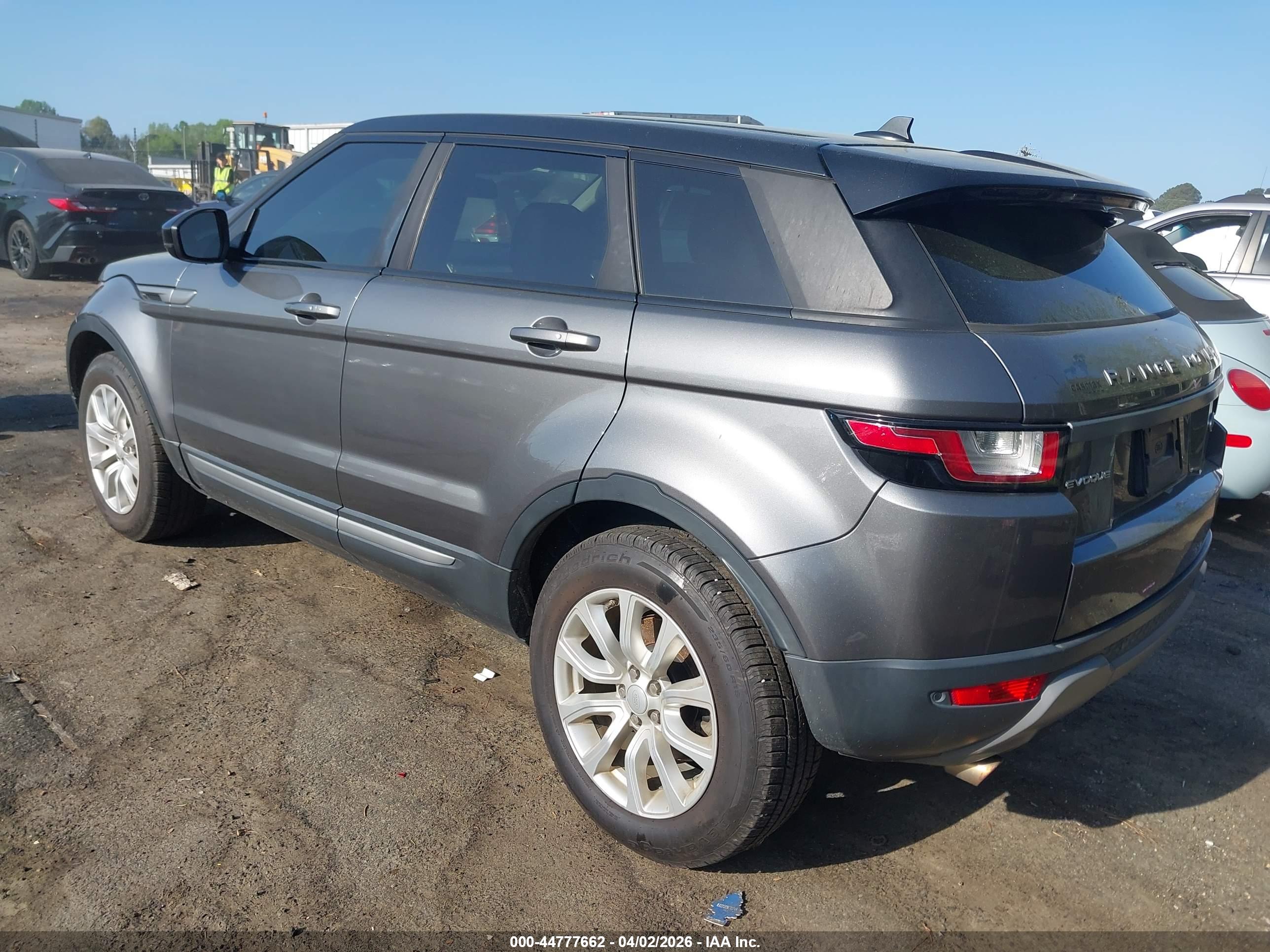 LAND ROVER image 3