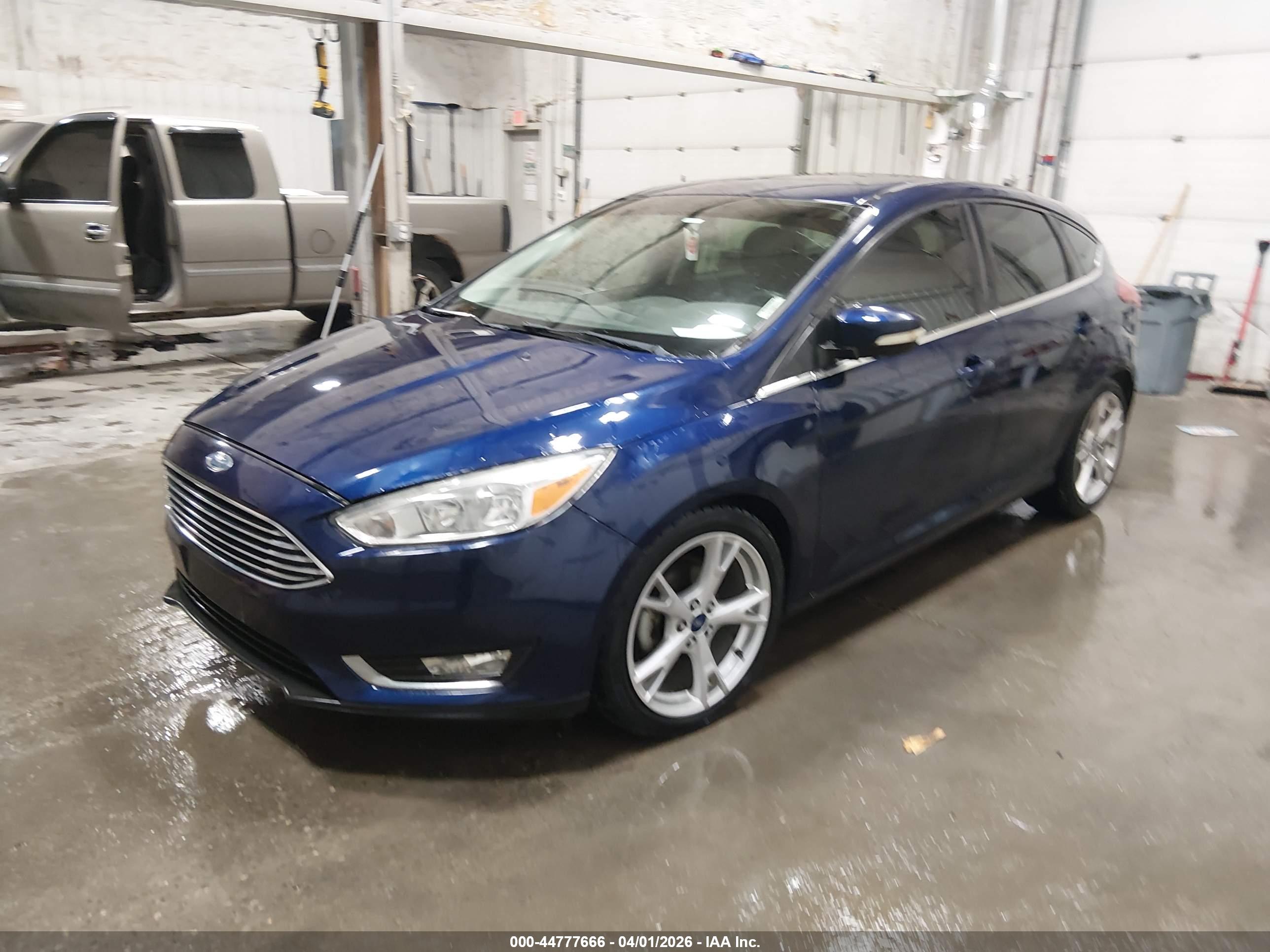 FORD FOCUS image 2