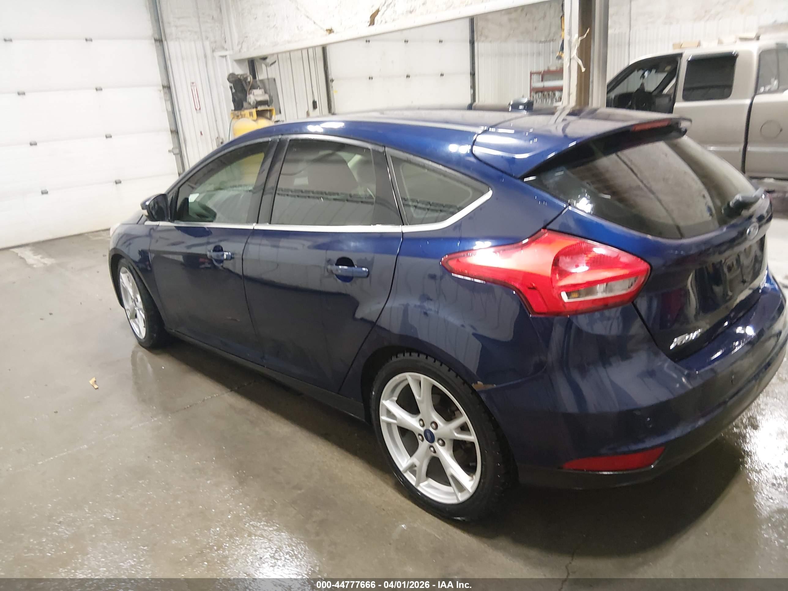 FORD FOCUS image 3
