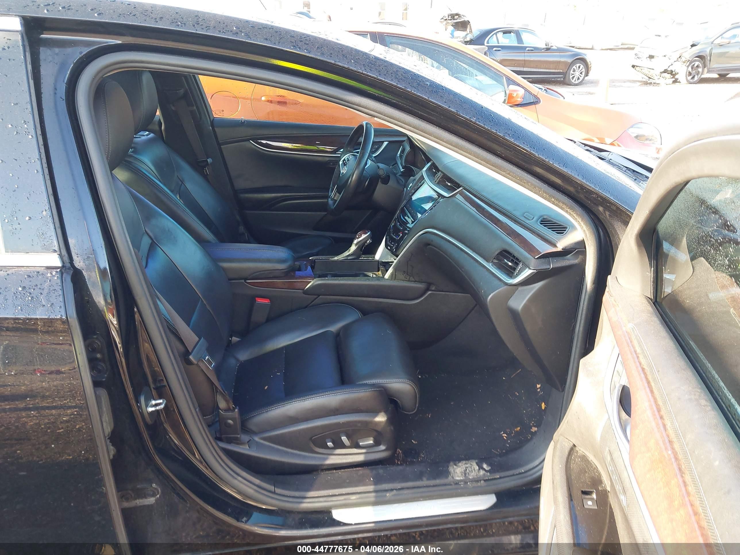 CADILLAC XTS image 5