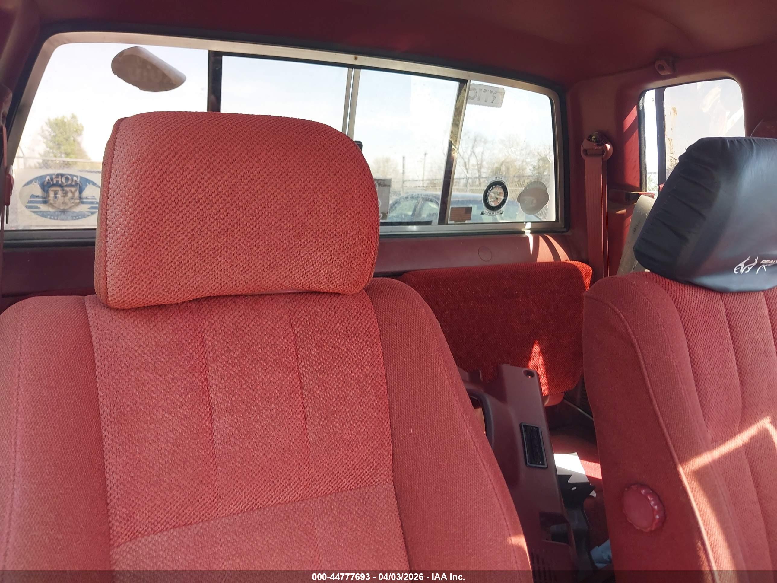 TOYOTA PICKUP image 8