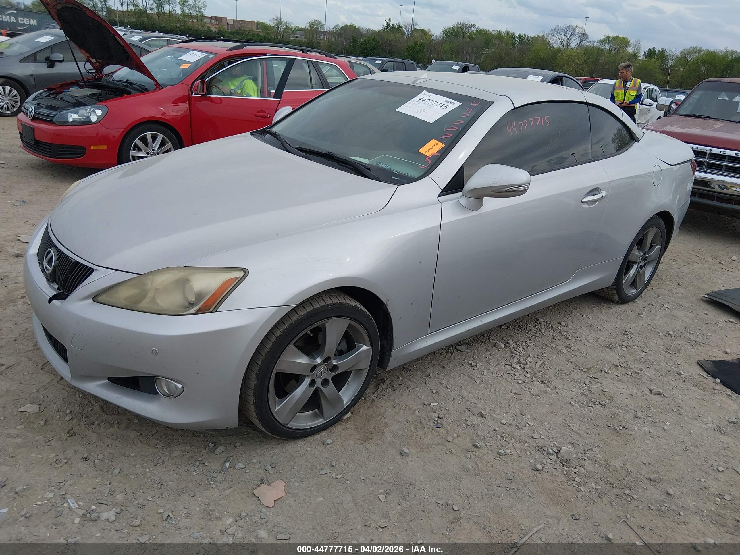 LEXUS IS image 2