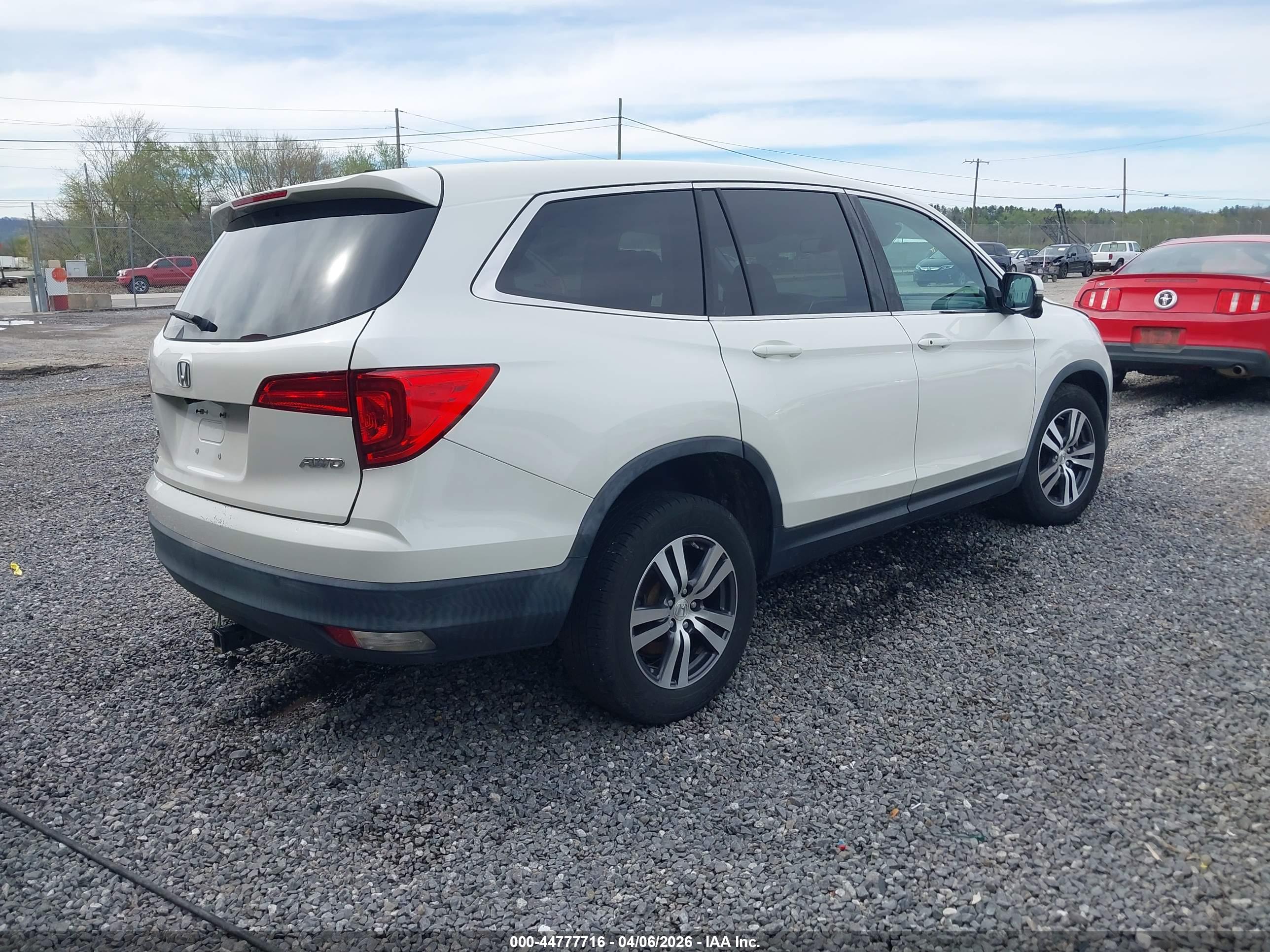 HONDA PILOT image 4
