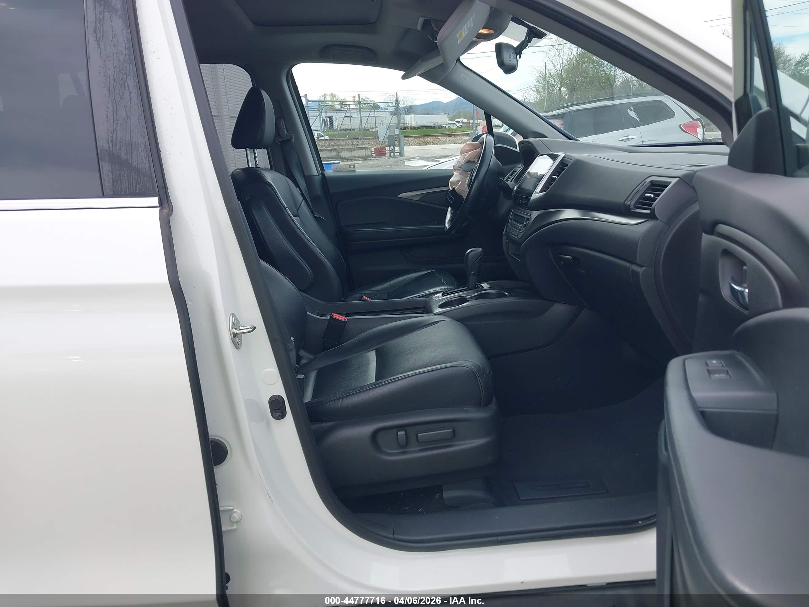 HONDA PILOT image 5