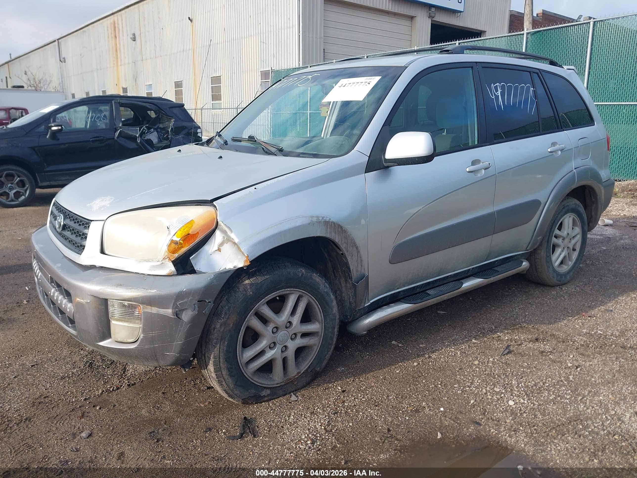 TOYOTA RAV4 image 2