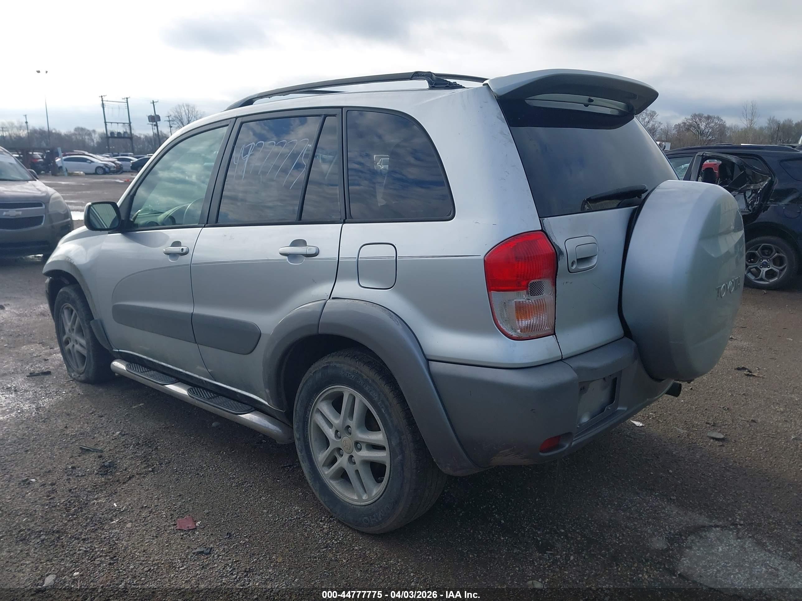 TOYOTA RAV4 image 3