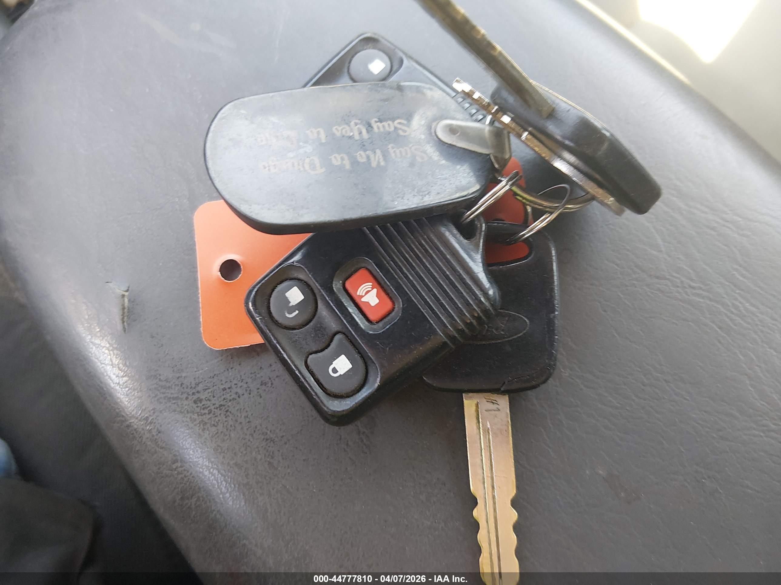 FORD ESCAPE image 11