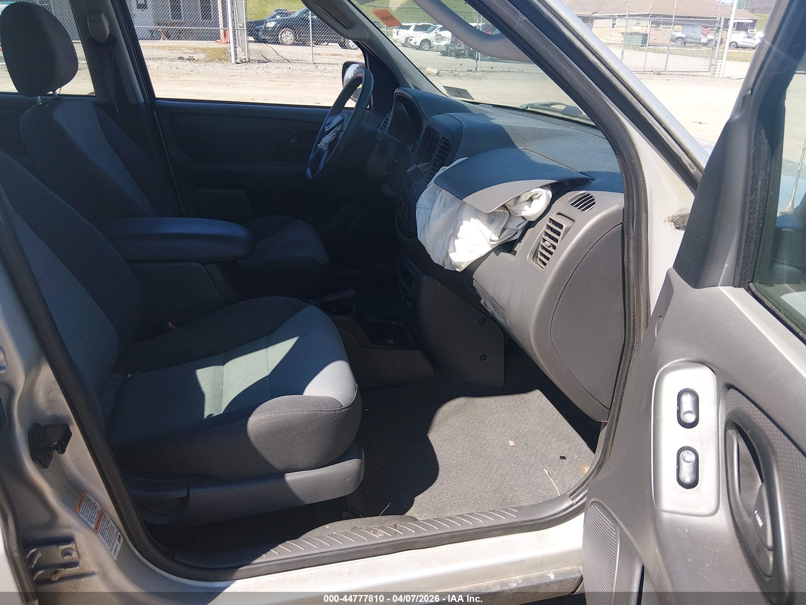 FORD ESCAPE image 5