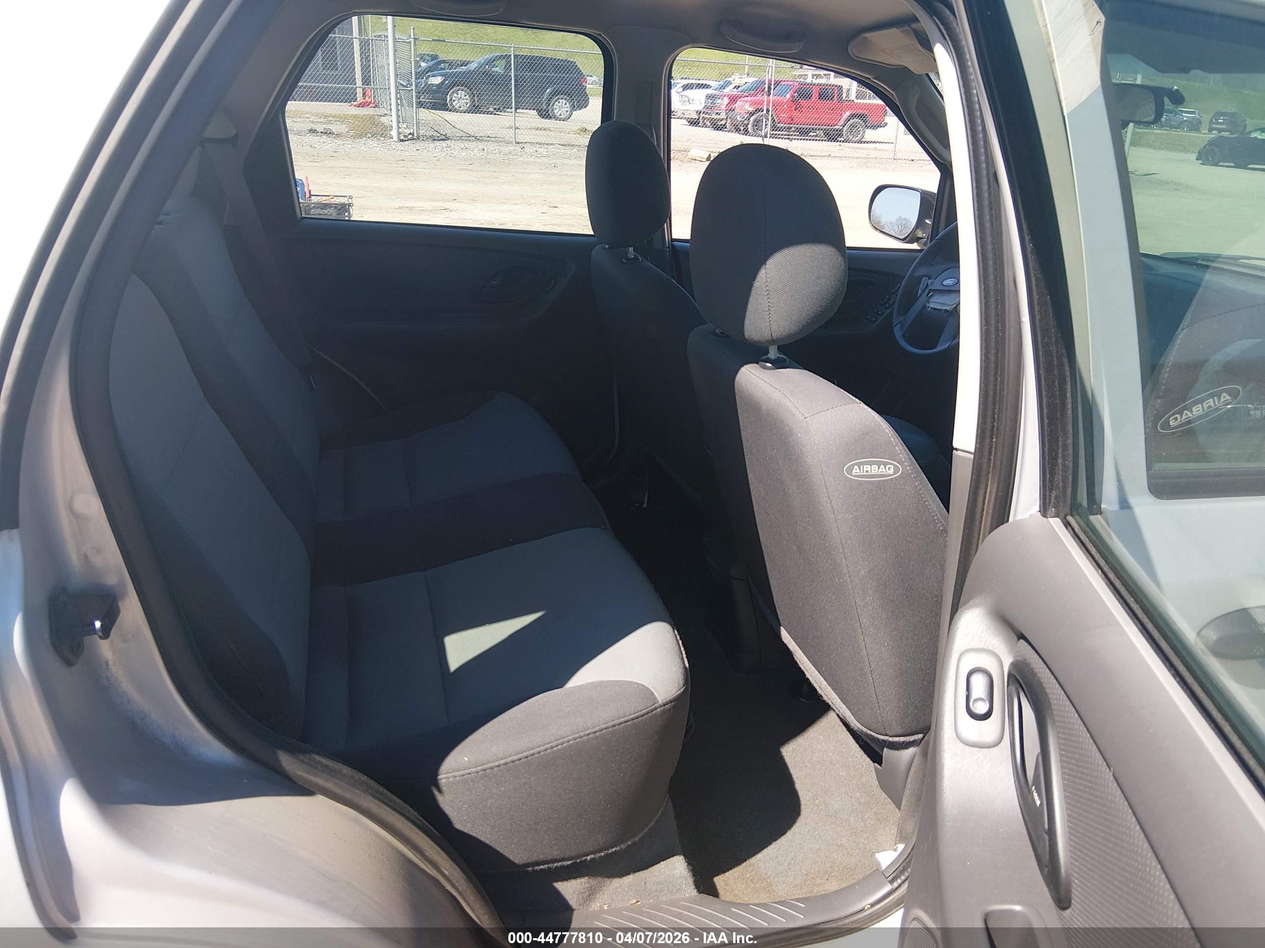 FORD ESCAPE image 8