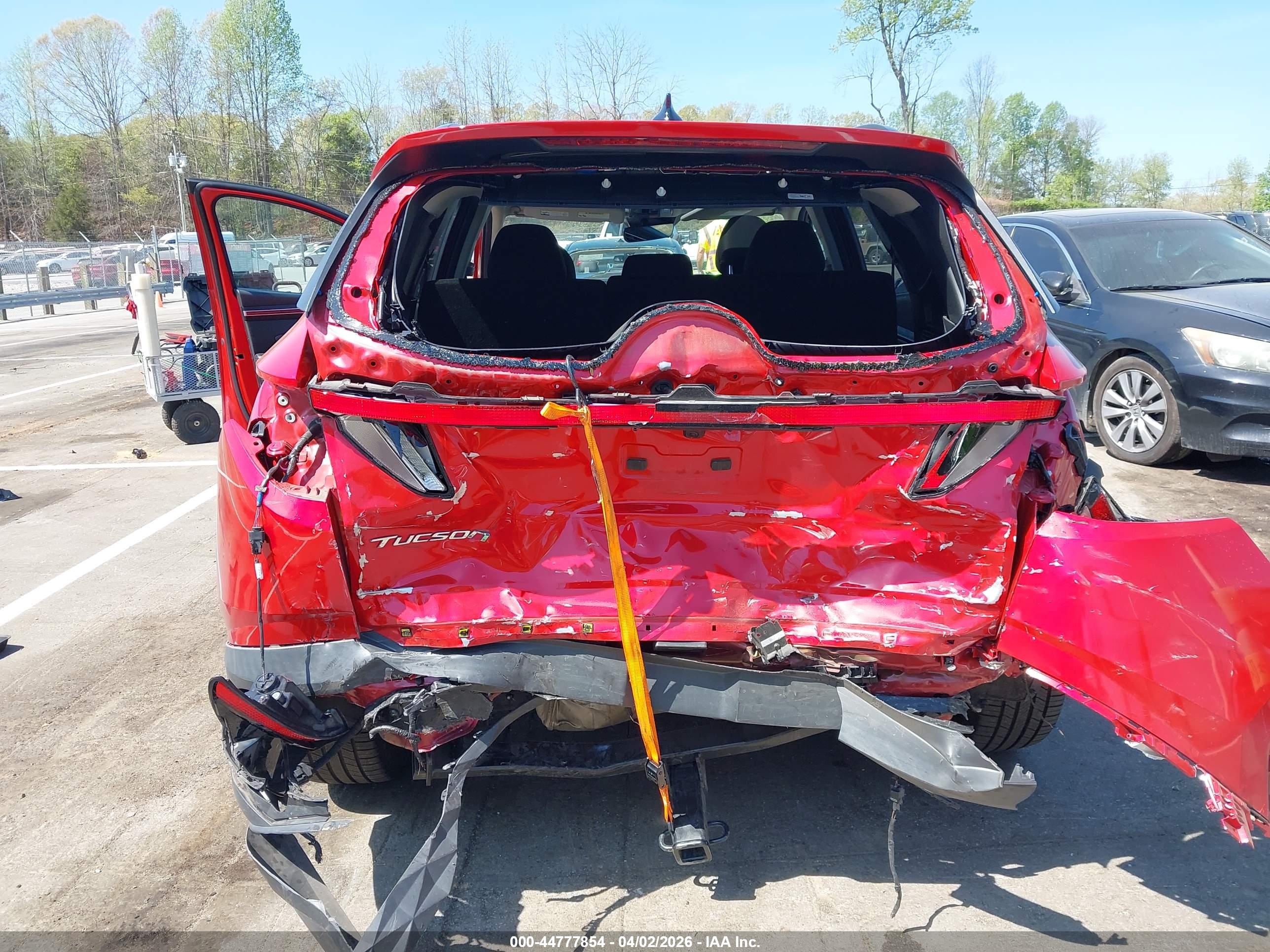 HYUNDAI TUCSON image 6