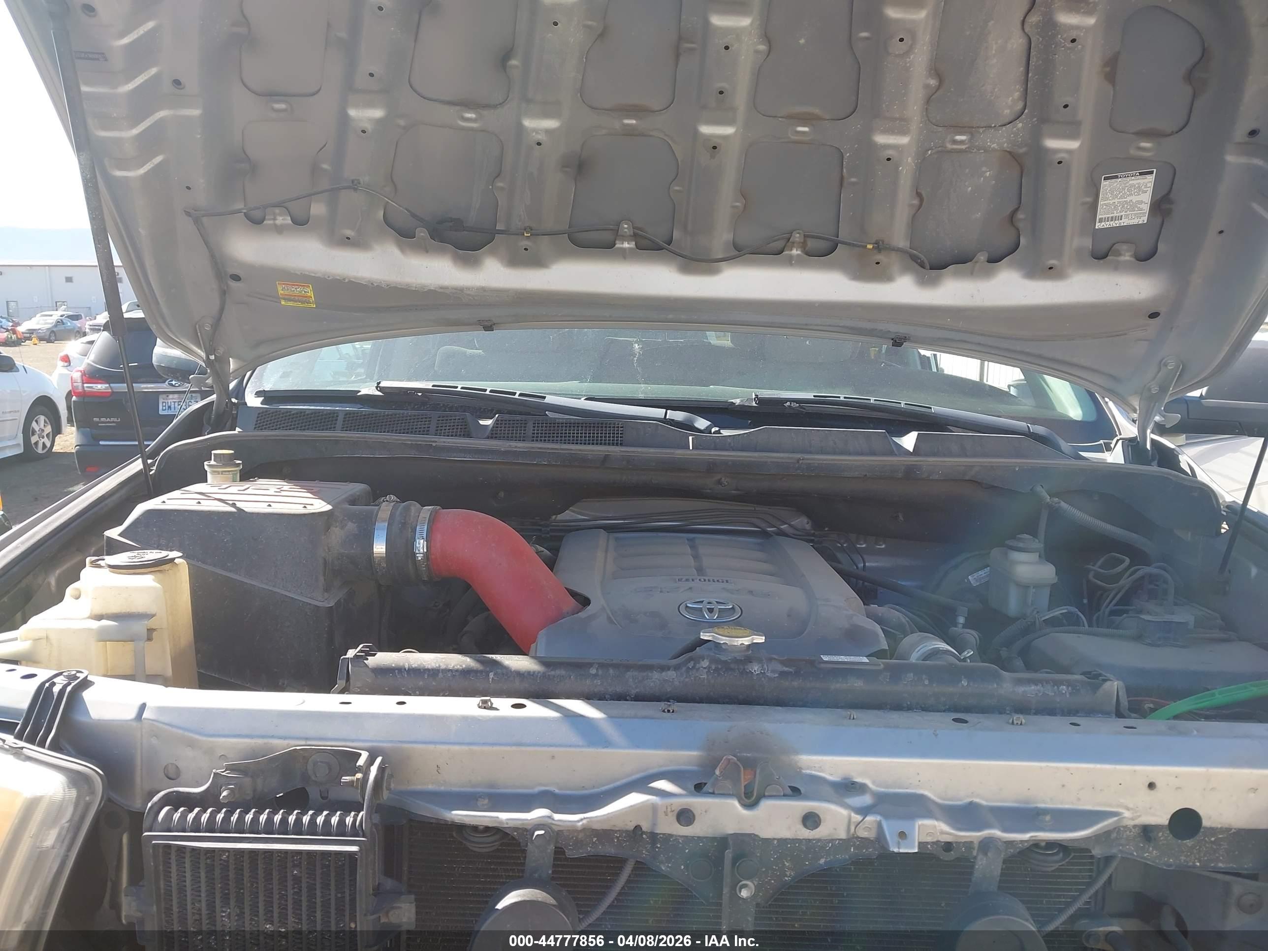 TOYOTA TUNDRA image 10