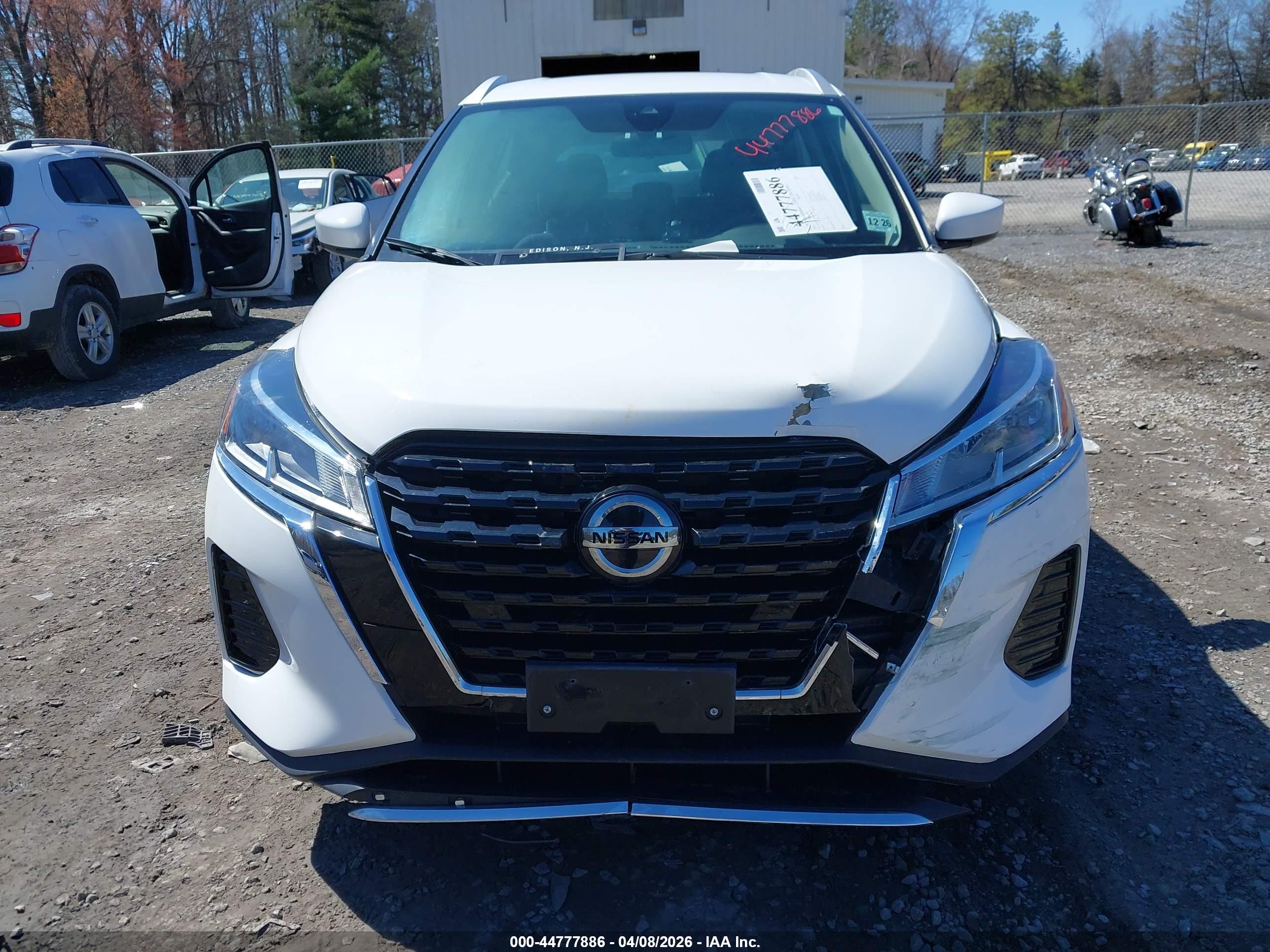 NISSAN KICKS image 6
