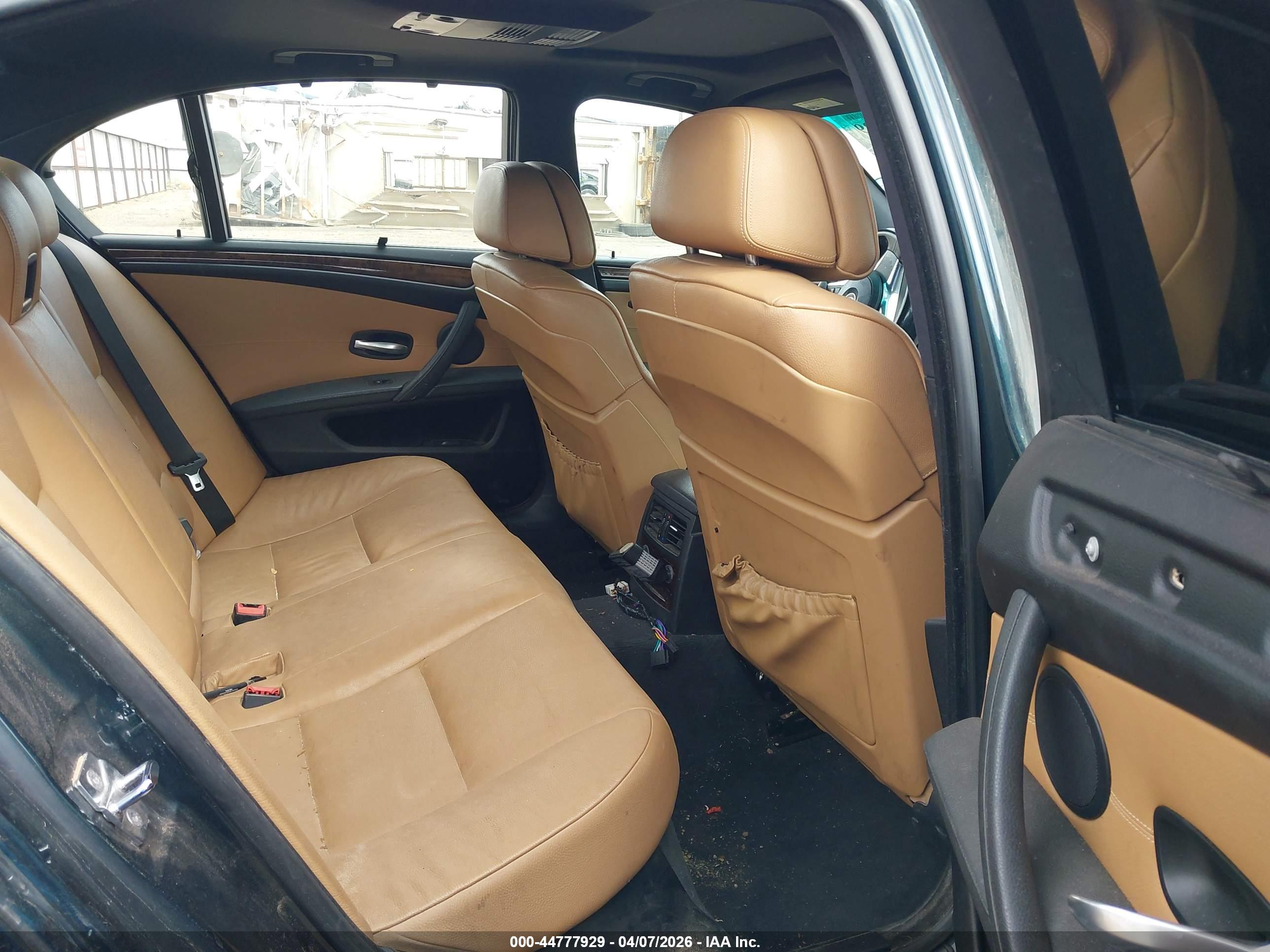 BMW 535XI image 8