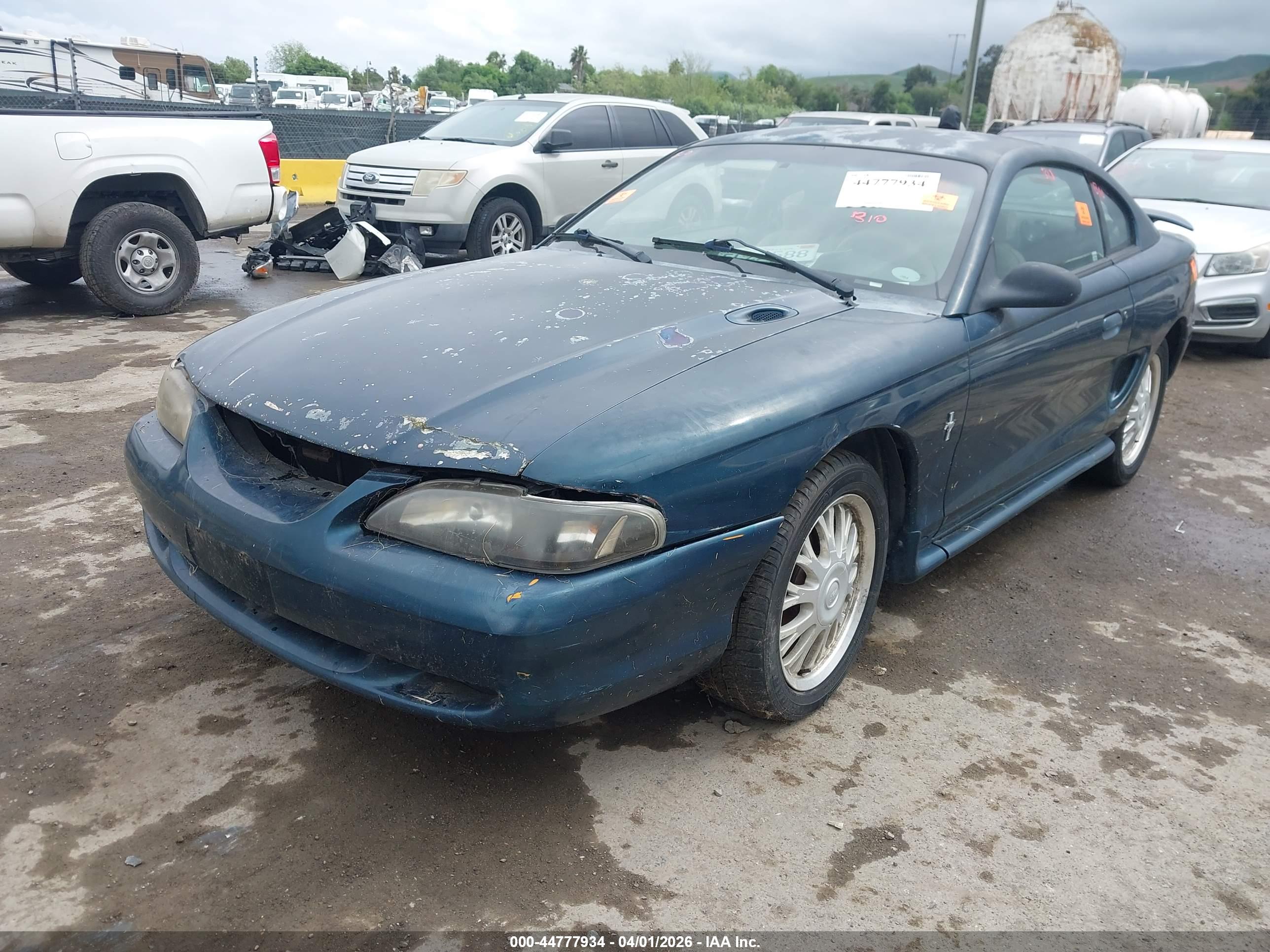 FORD MUSTANG image 2