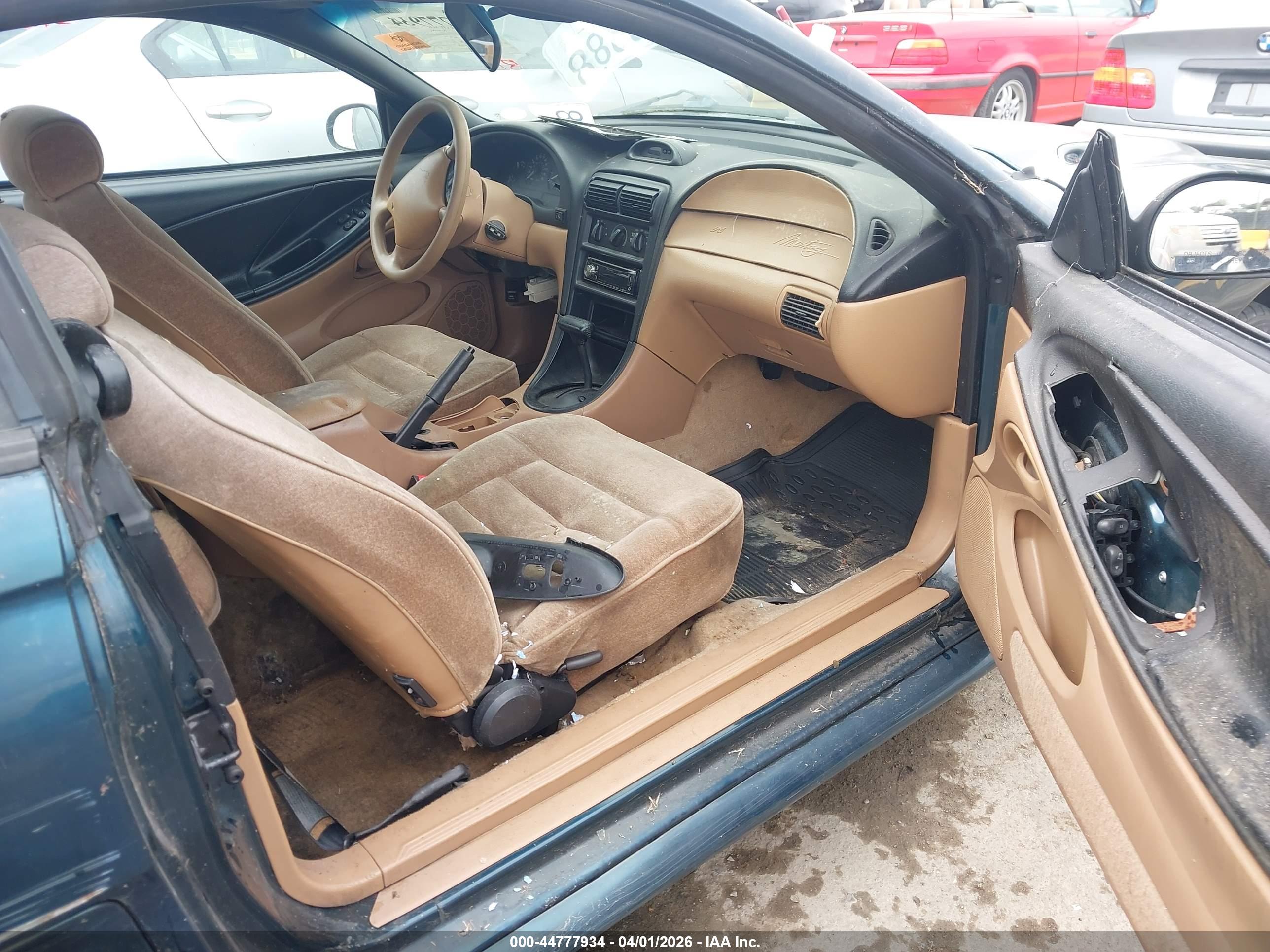 FORD MUSTANG image 5