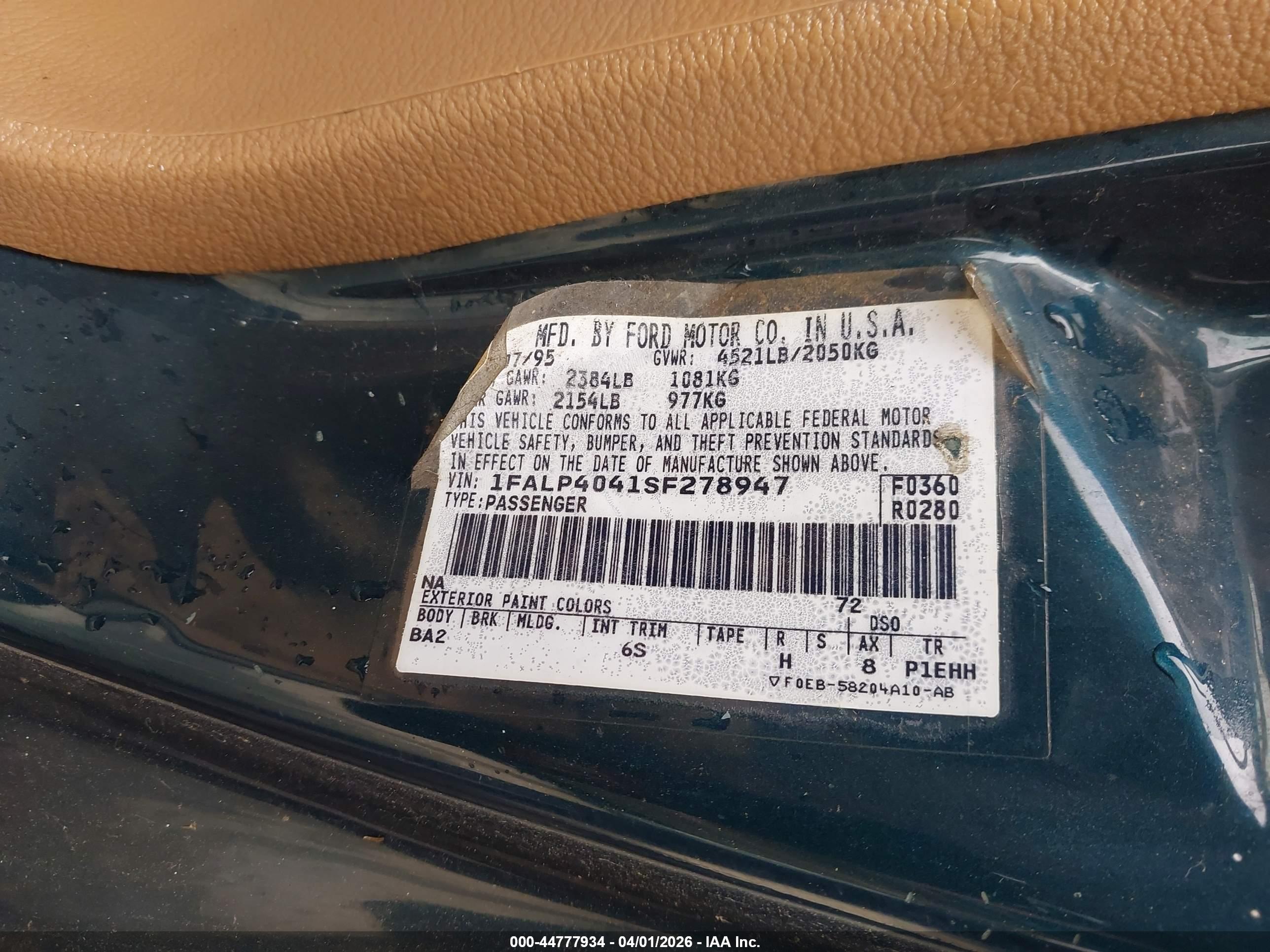 FORD MUSTANG image 9