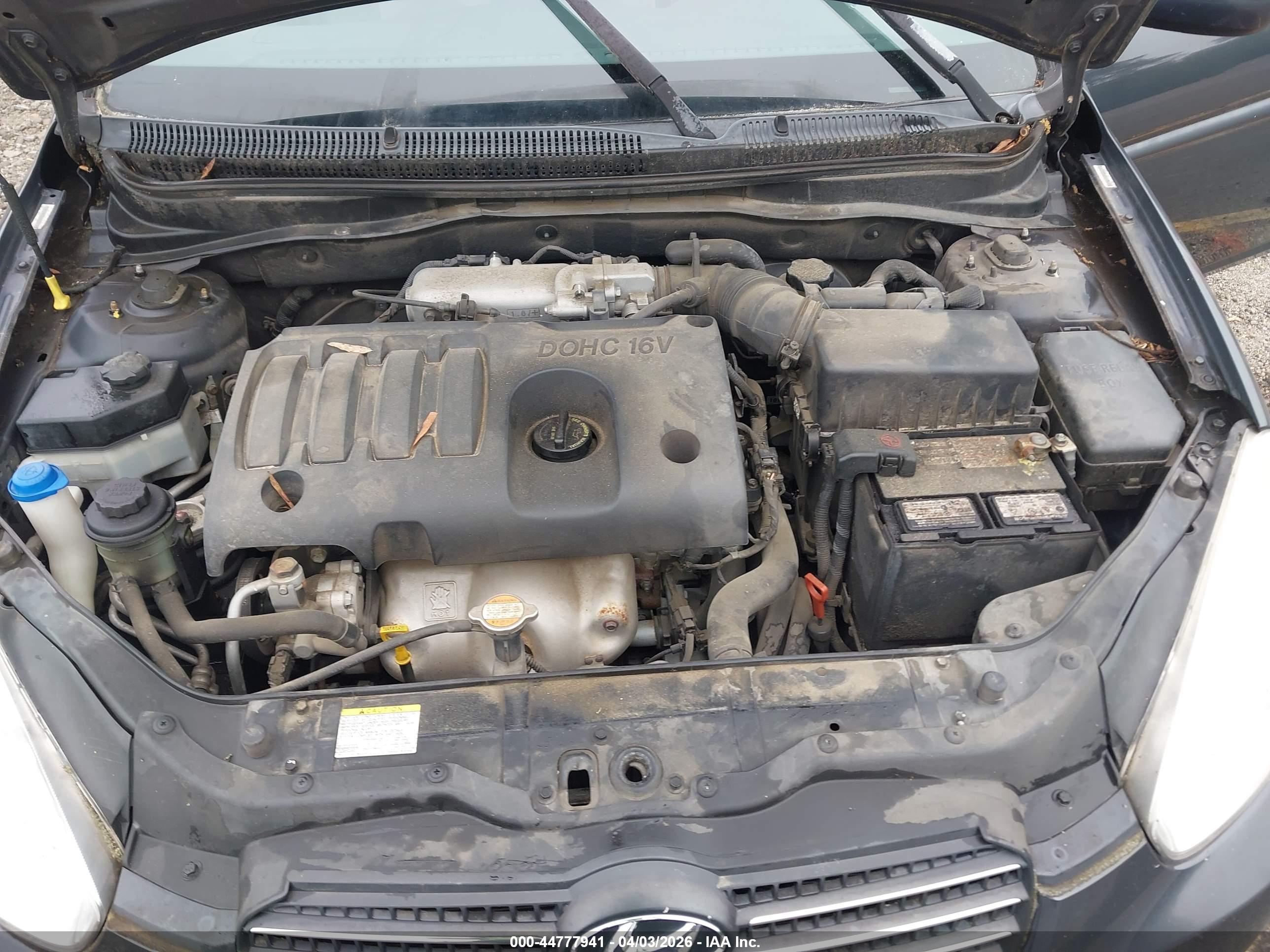 HYUNDAI ACCENT image 10