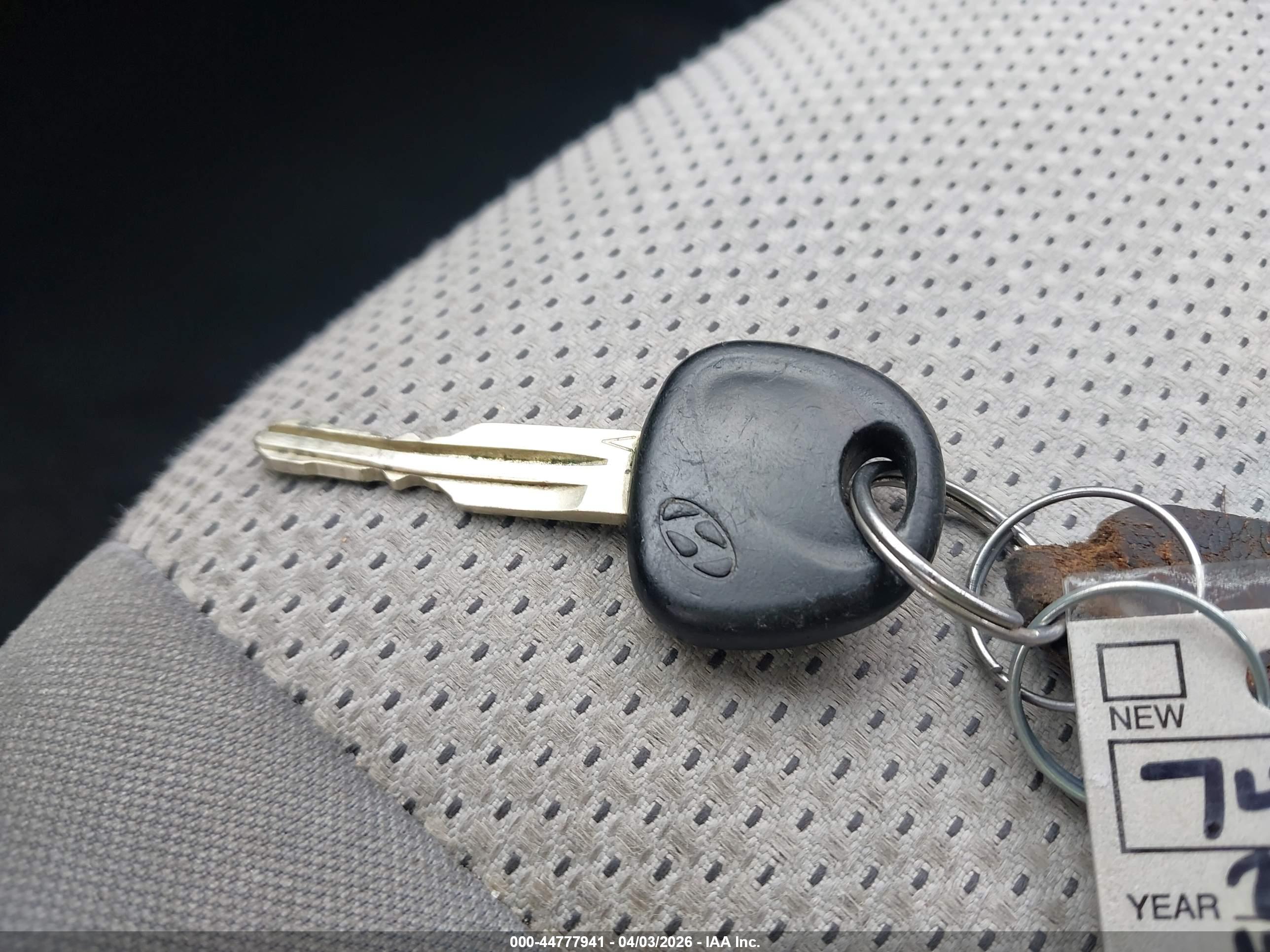 HYUNDAI ACCENT image 11
